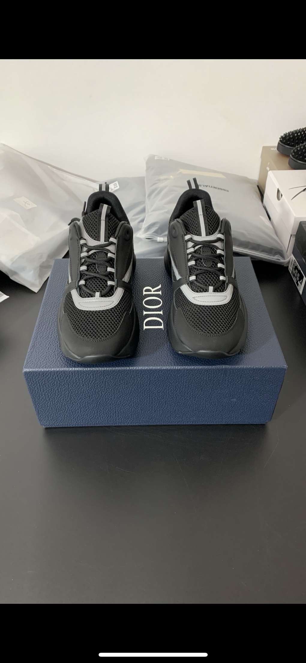 Dior B22 'Black reflective'