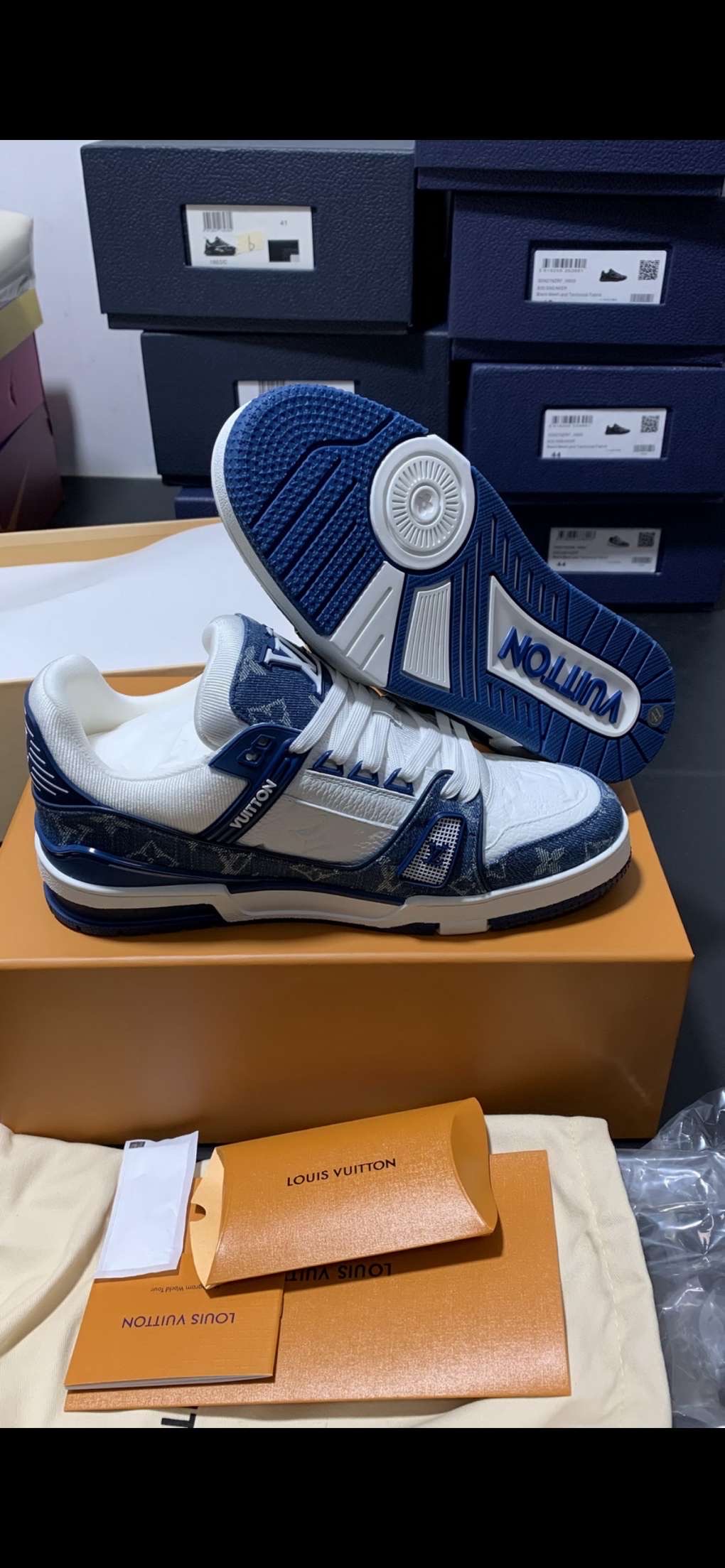  LV 'Blue/white print trainers' 