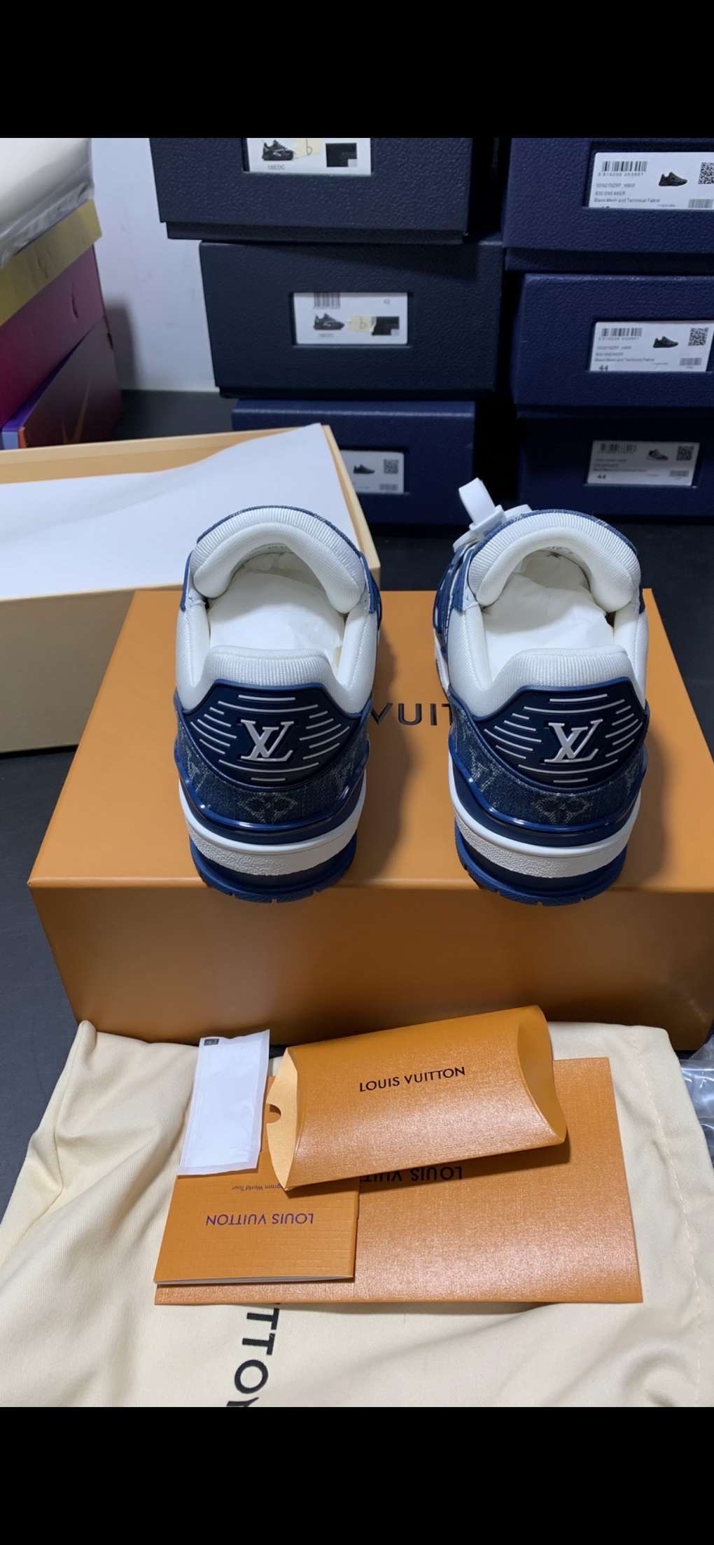  LV 'Blue/white print trainers' 