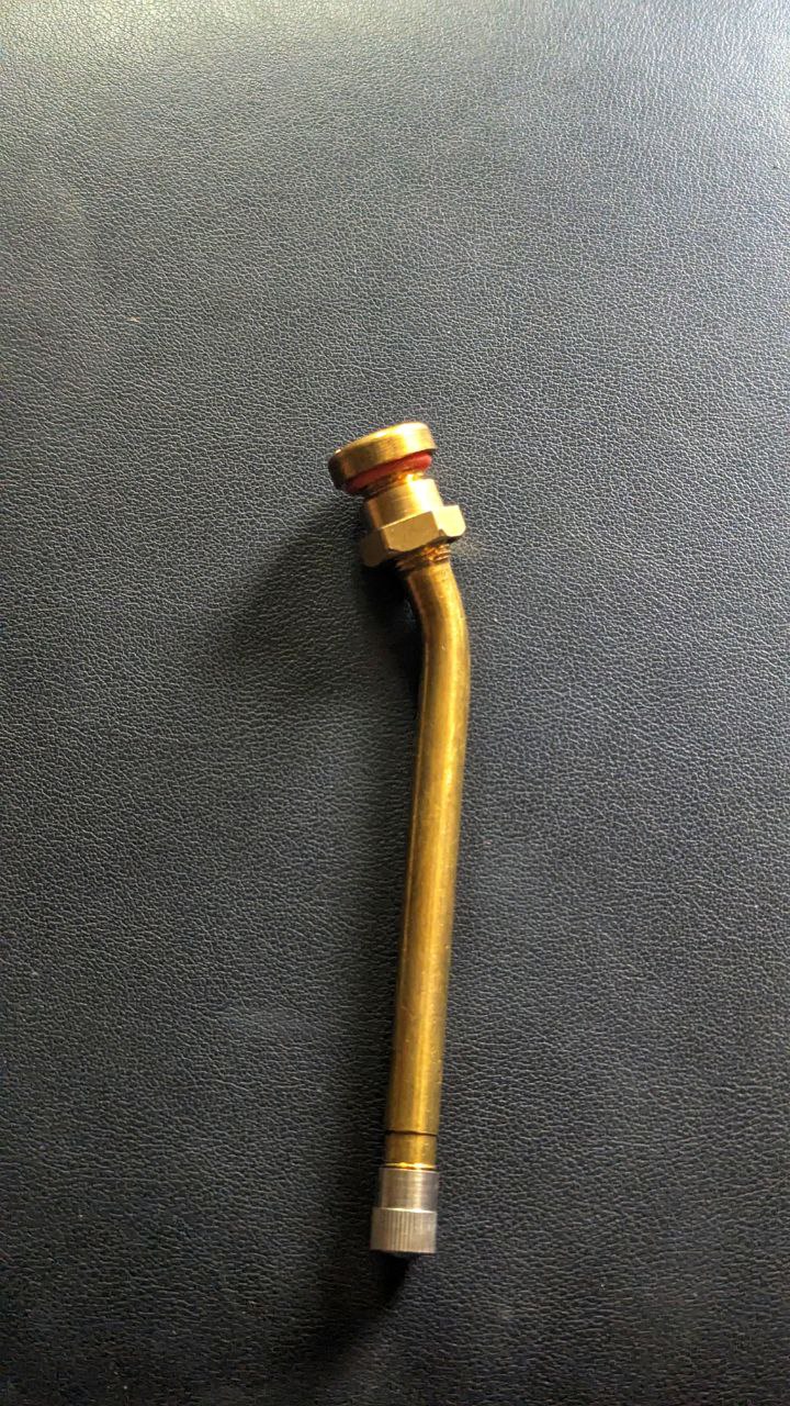 Tubeless Valve For Truck Tyres