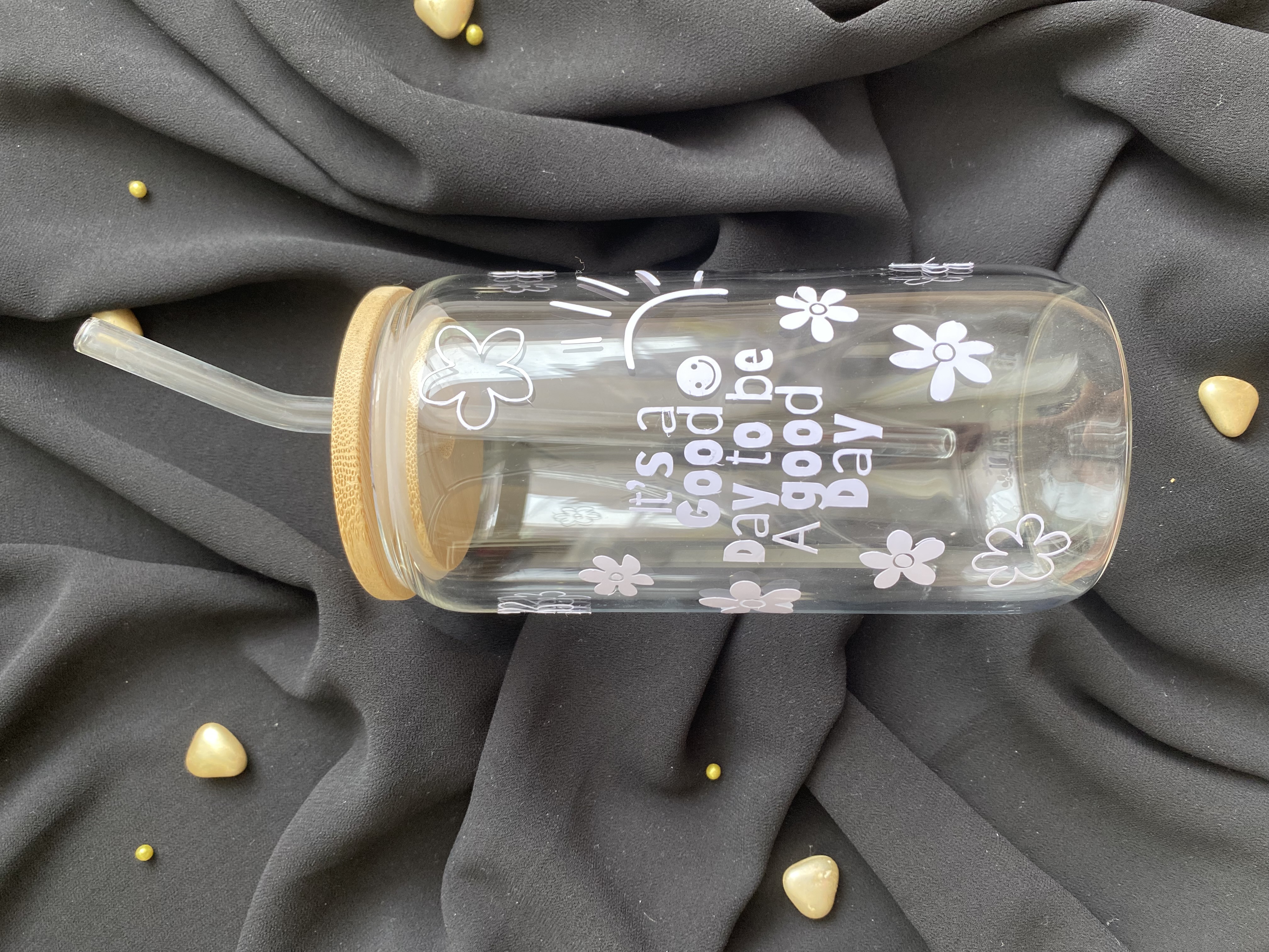 gourde en verre avec paille