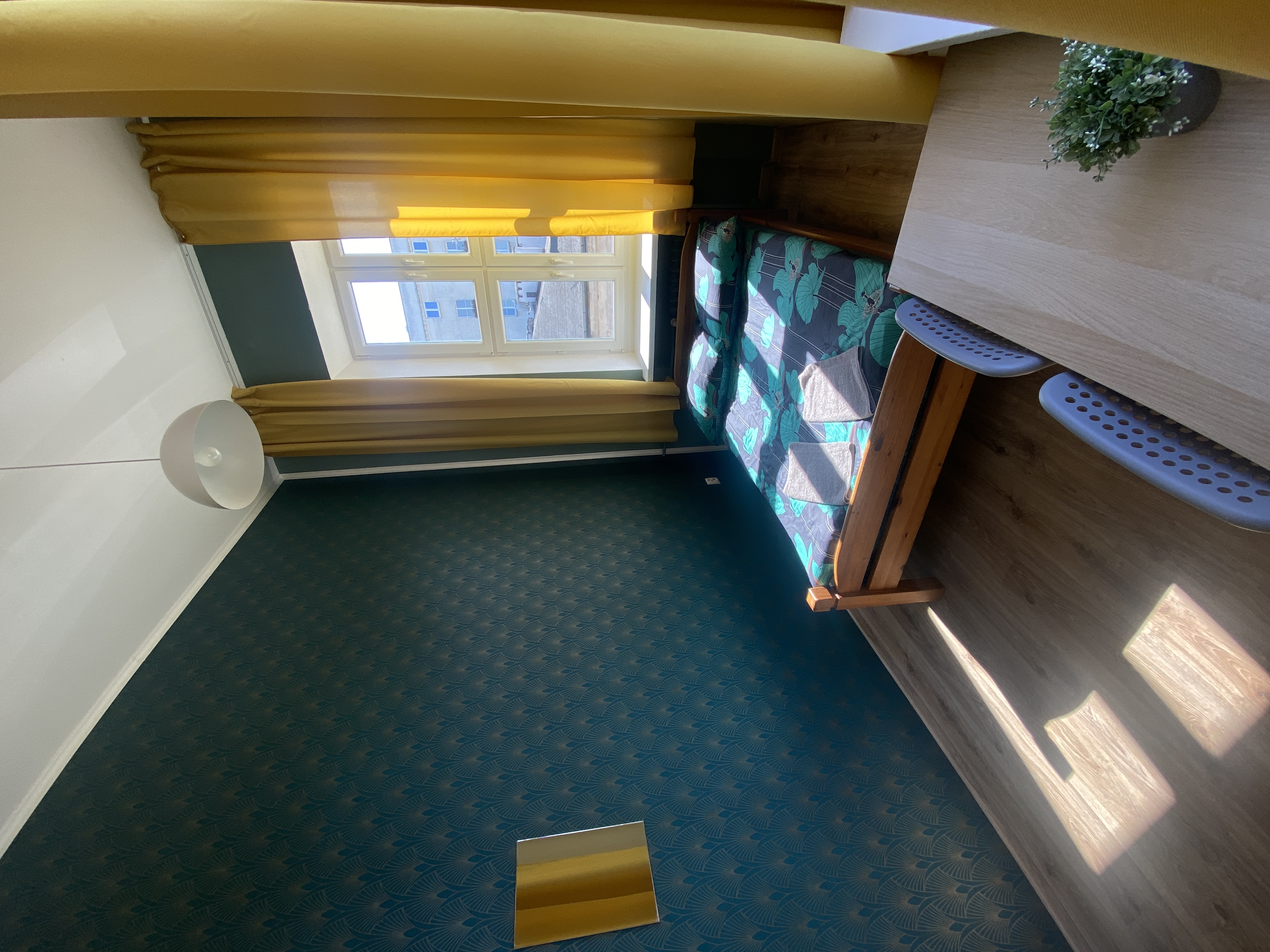 Hostel Oliwka – Plac Jana Henryka Dąbrowskiego 3, 00-057 Warszawa  📞 +48 881 581 197