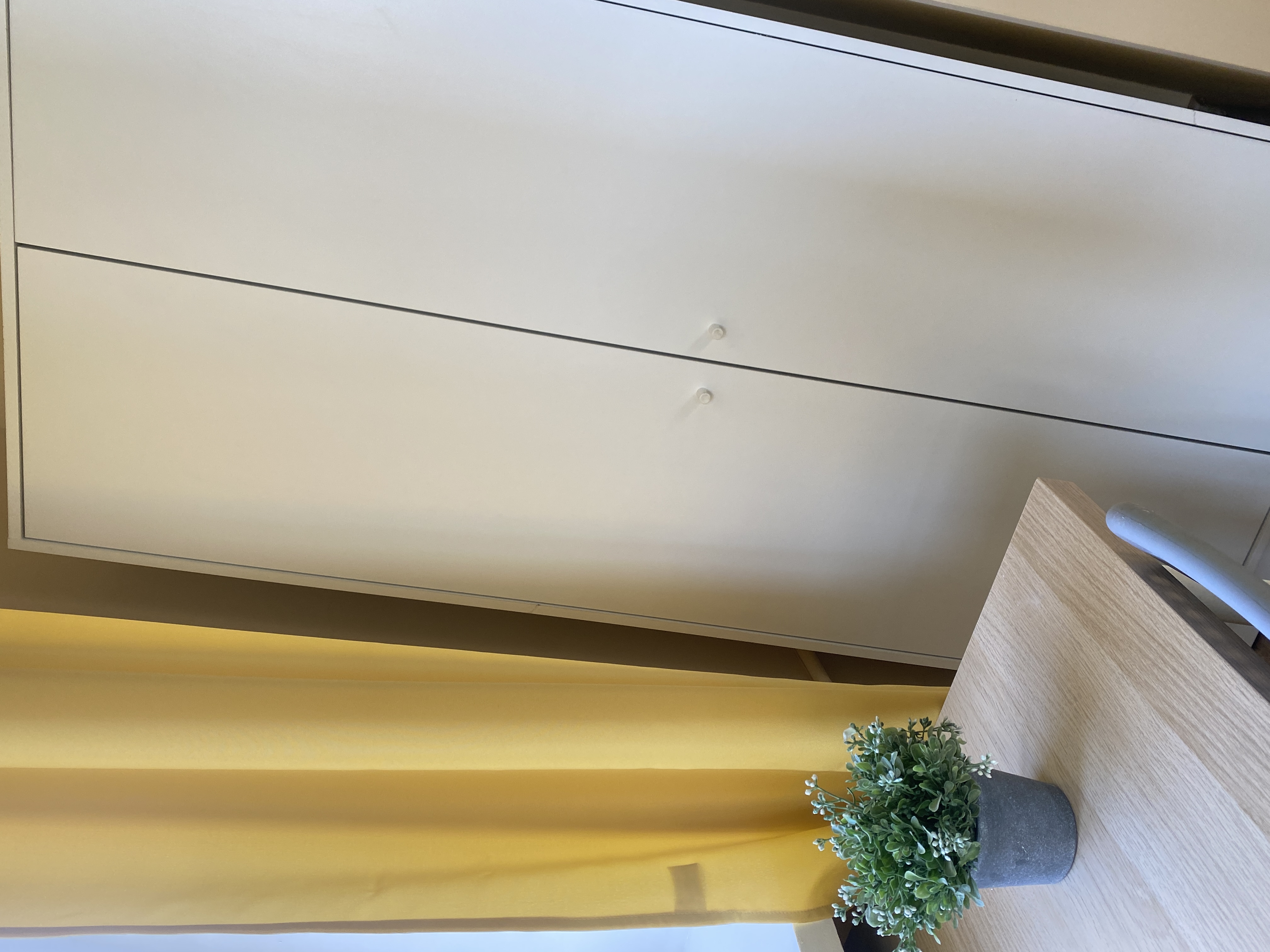 Hostel Oliwka – Plac Jana Henryka Dąbrowskiego 3, 00-057 Warszawa  📞 +48 881 581 197