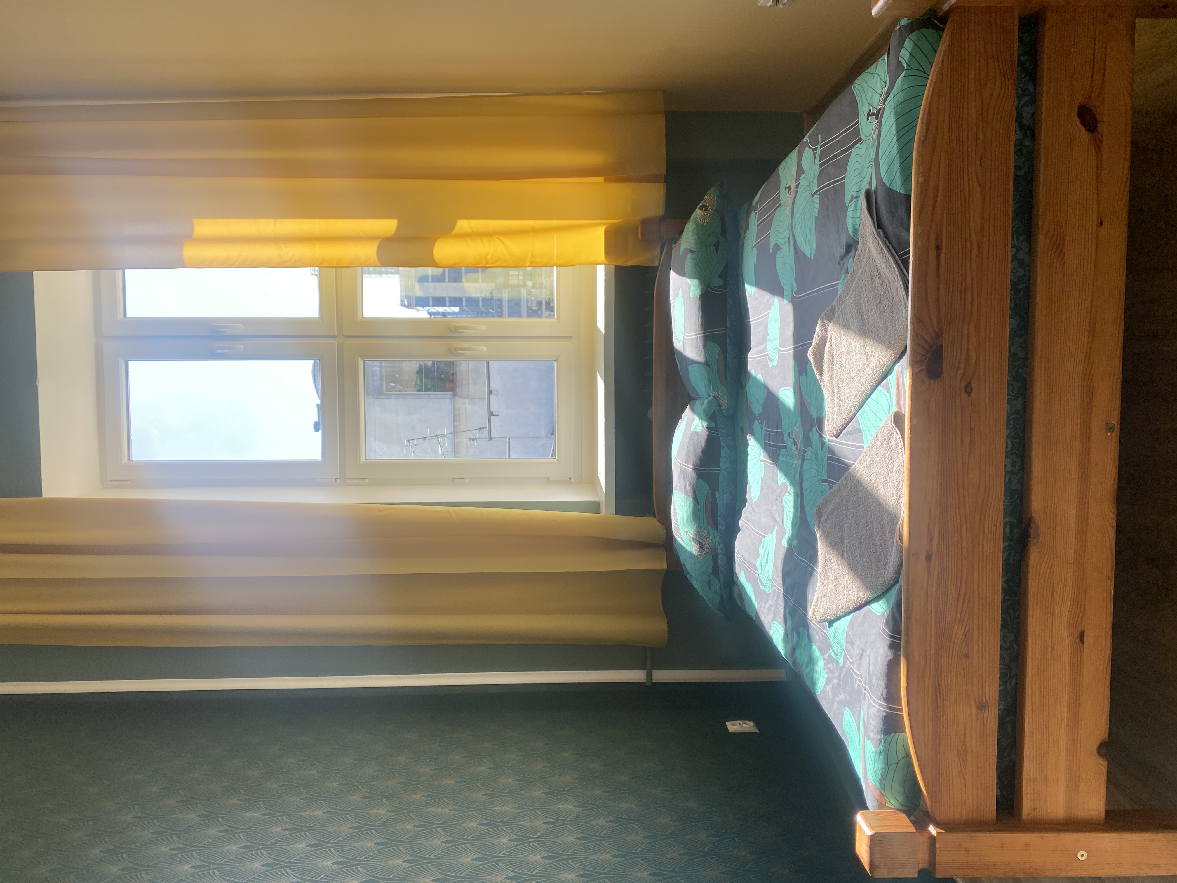 Hostel Oliwka – Plac Jana Henryka Dąbrowskiego 3, 00-057 Warszawa  📞 +48 881 581 197