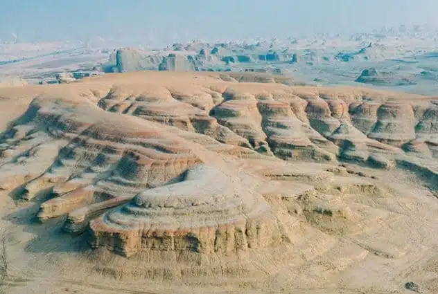 Vivi la Leggenda, Porta a Casa la Meraviglia - Via della Seta: Tour Fotografico nel Cuore dello Xinjiang e del Lago Kanas
