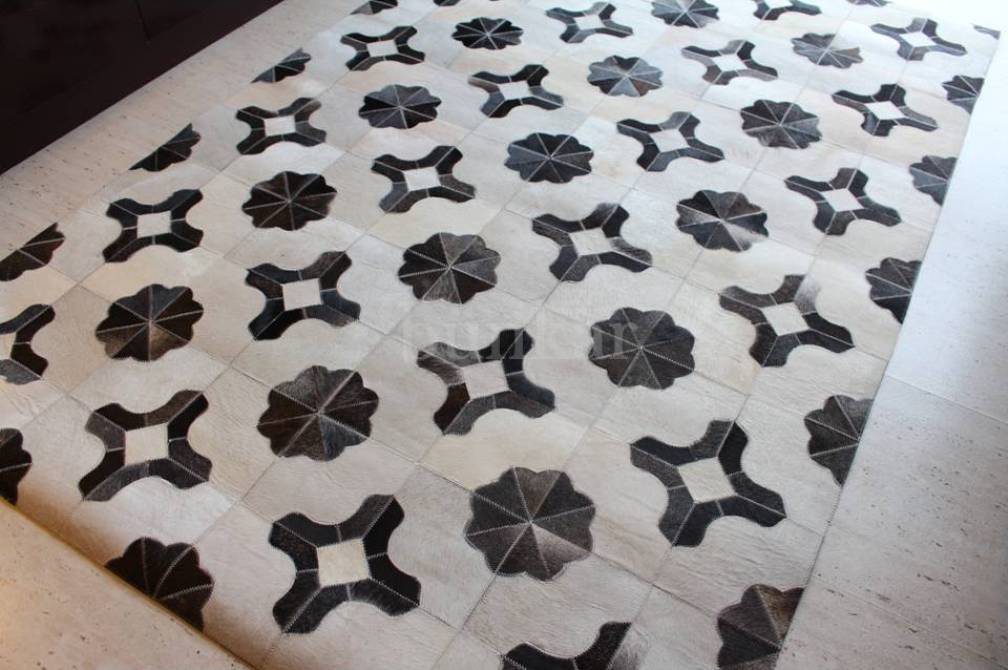 Florence Charm – Grey & Ivory Cowhide Patchwork Rug