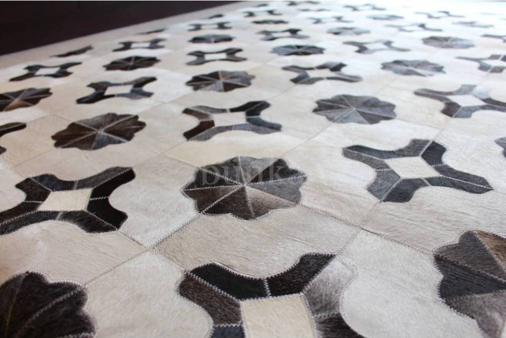 Florence Charm – Grey & Ivory Cowhide Patchwork Rug