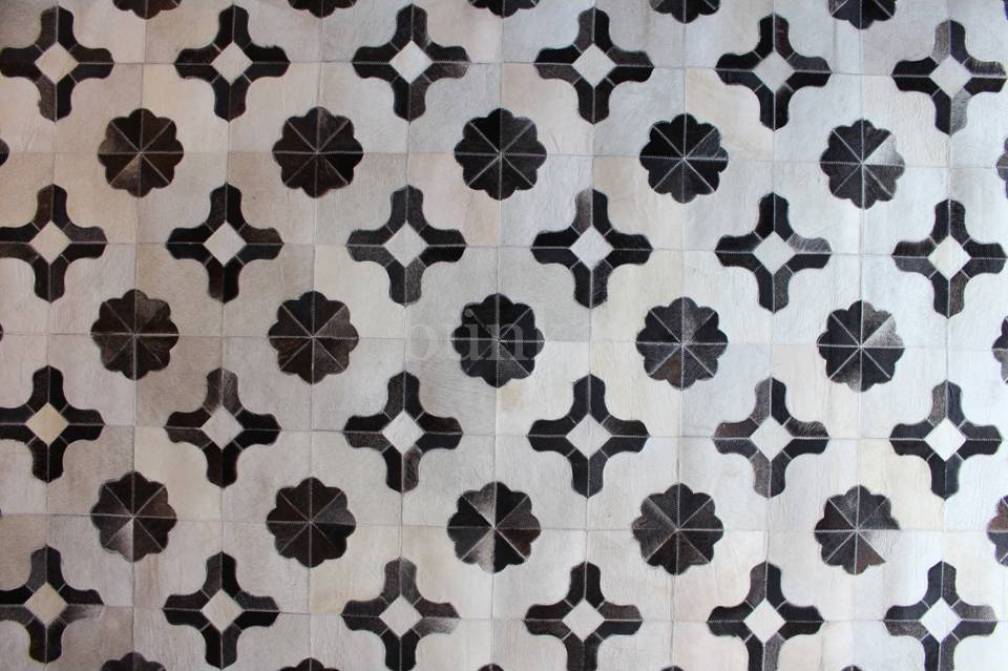 Florence Charm – Grey & Ivory Cowhide Patchwork Rug