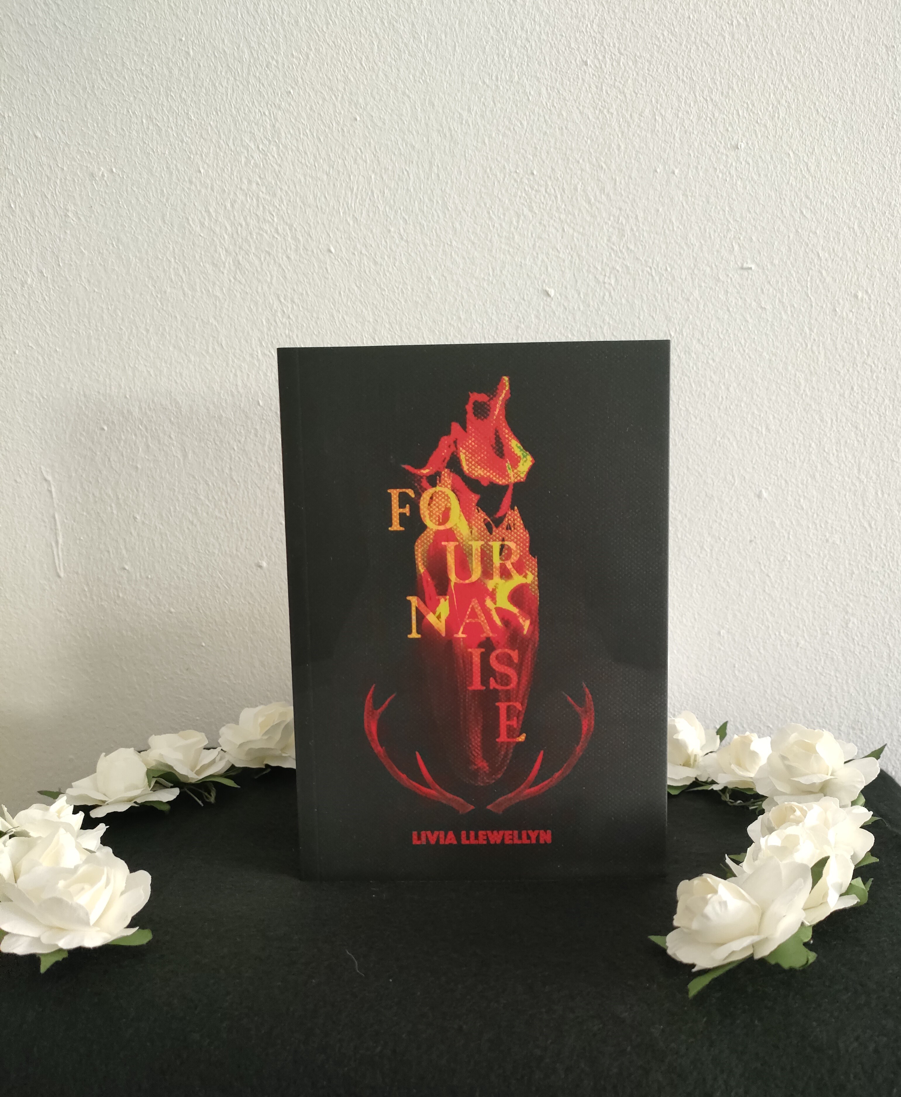 Fournaise ~ Livia LLEWELLYN