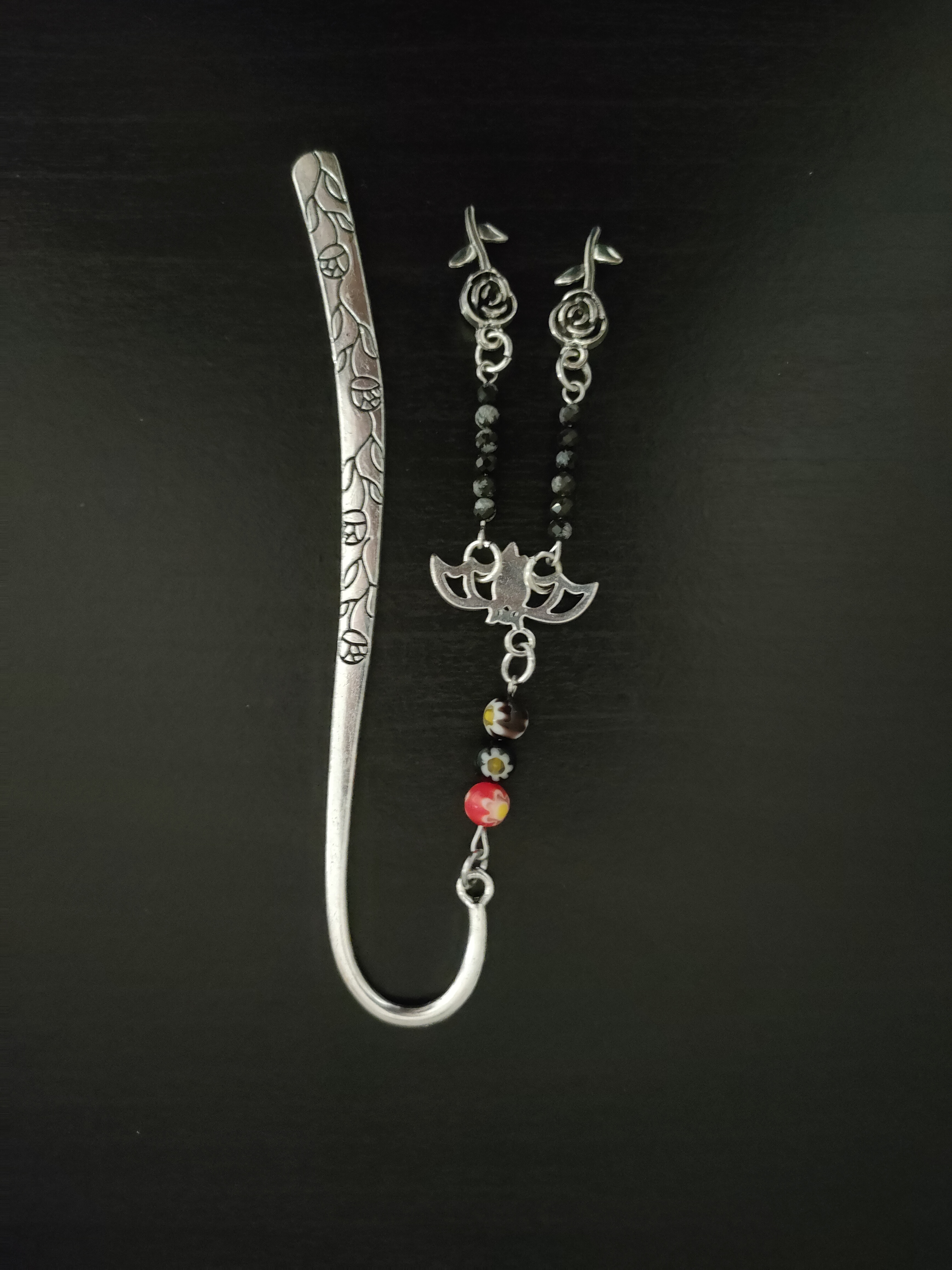 Marque-page chauve-souris fleurie