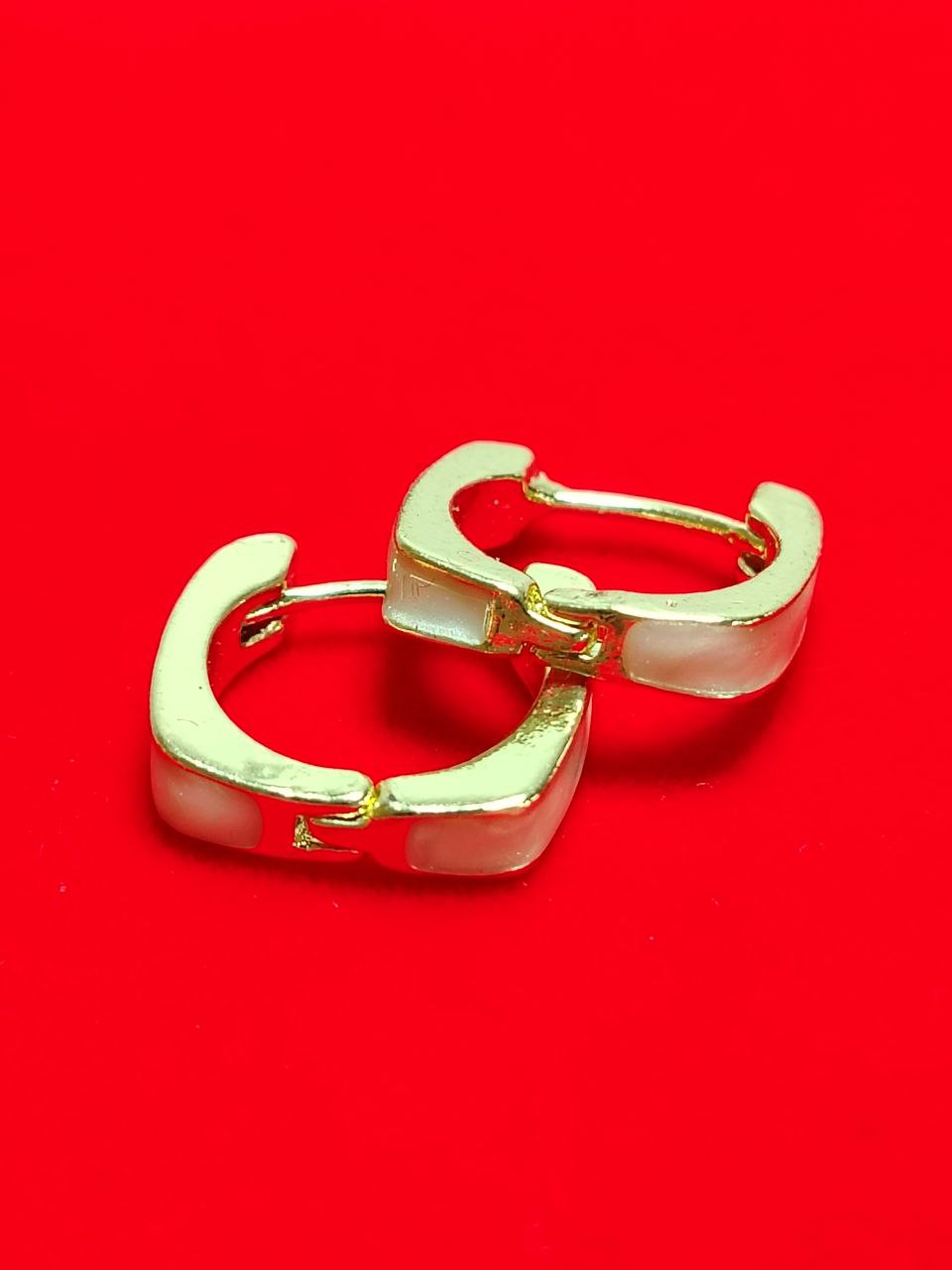 Pendientes dorados