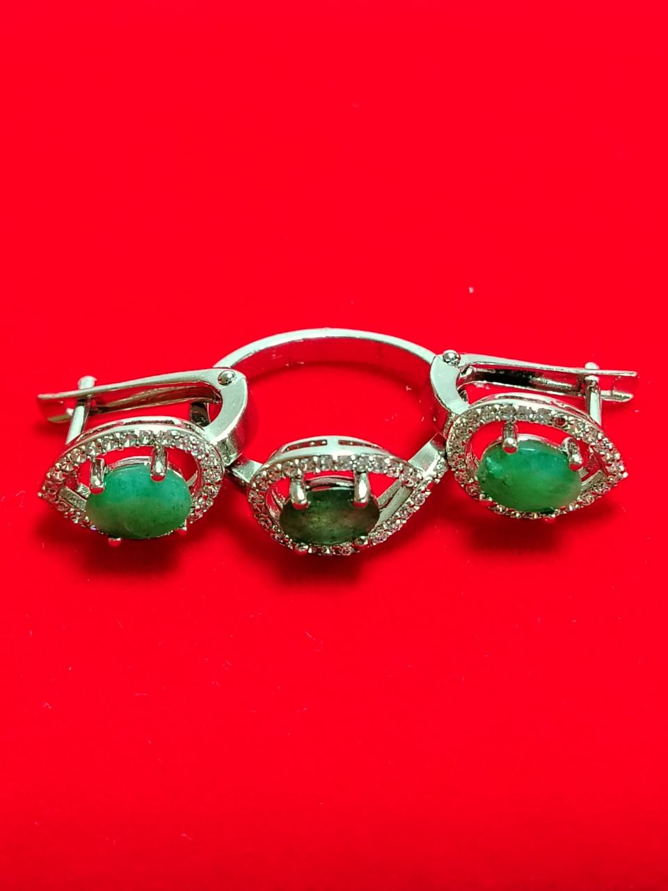 Anillo talla 7 de esmeraldas