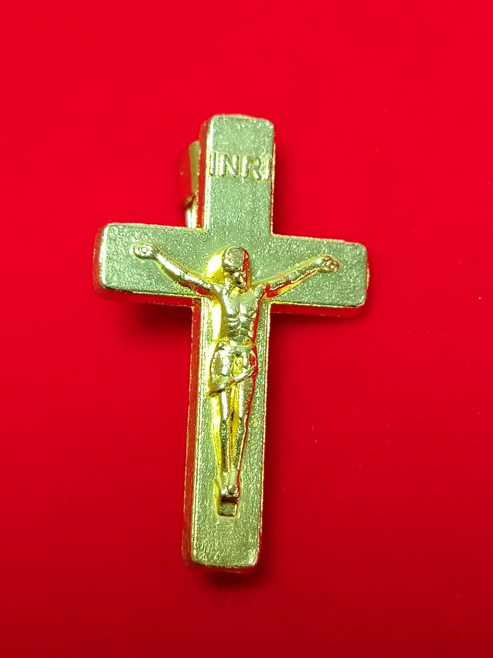 Crucifijo dorado Escarapela