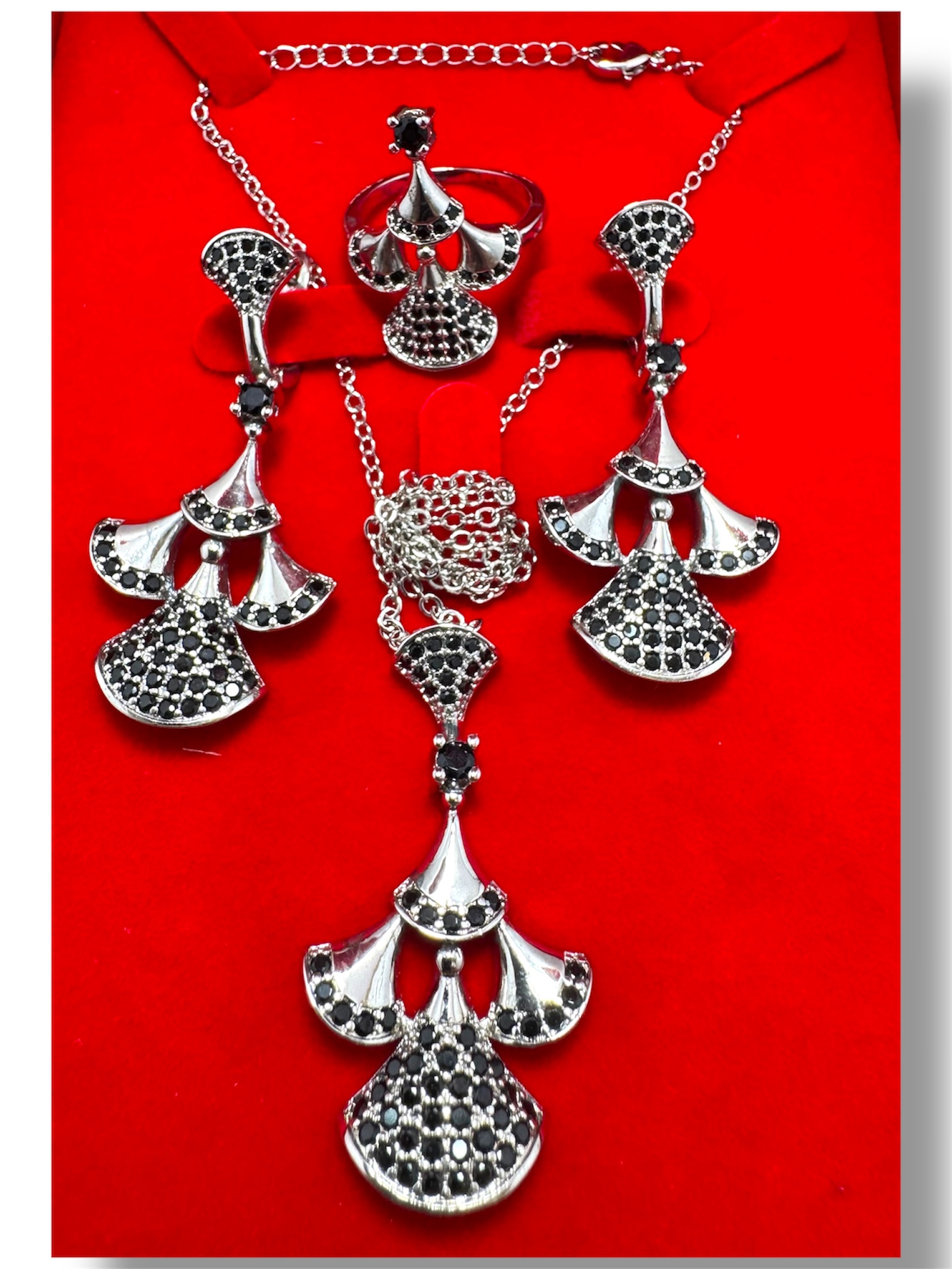 Conjunto de joyería elegante