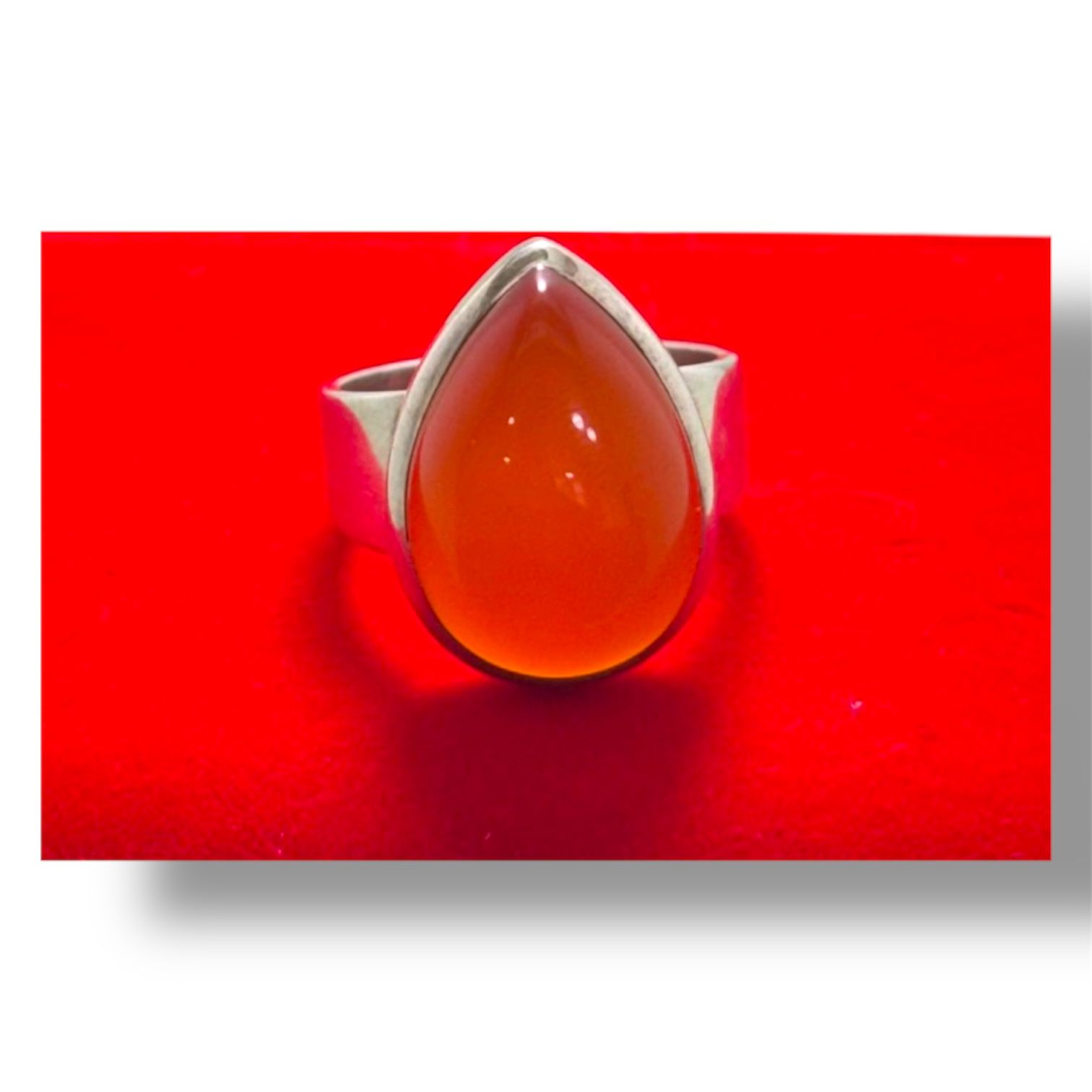 Anillo  con piedra Cornalina