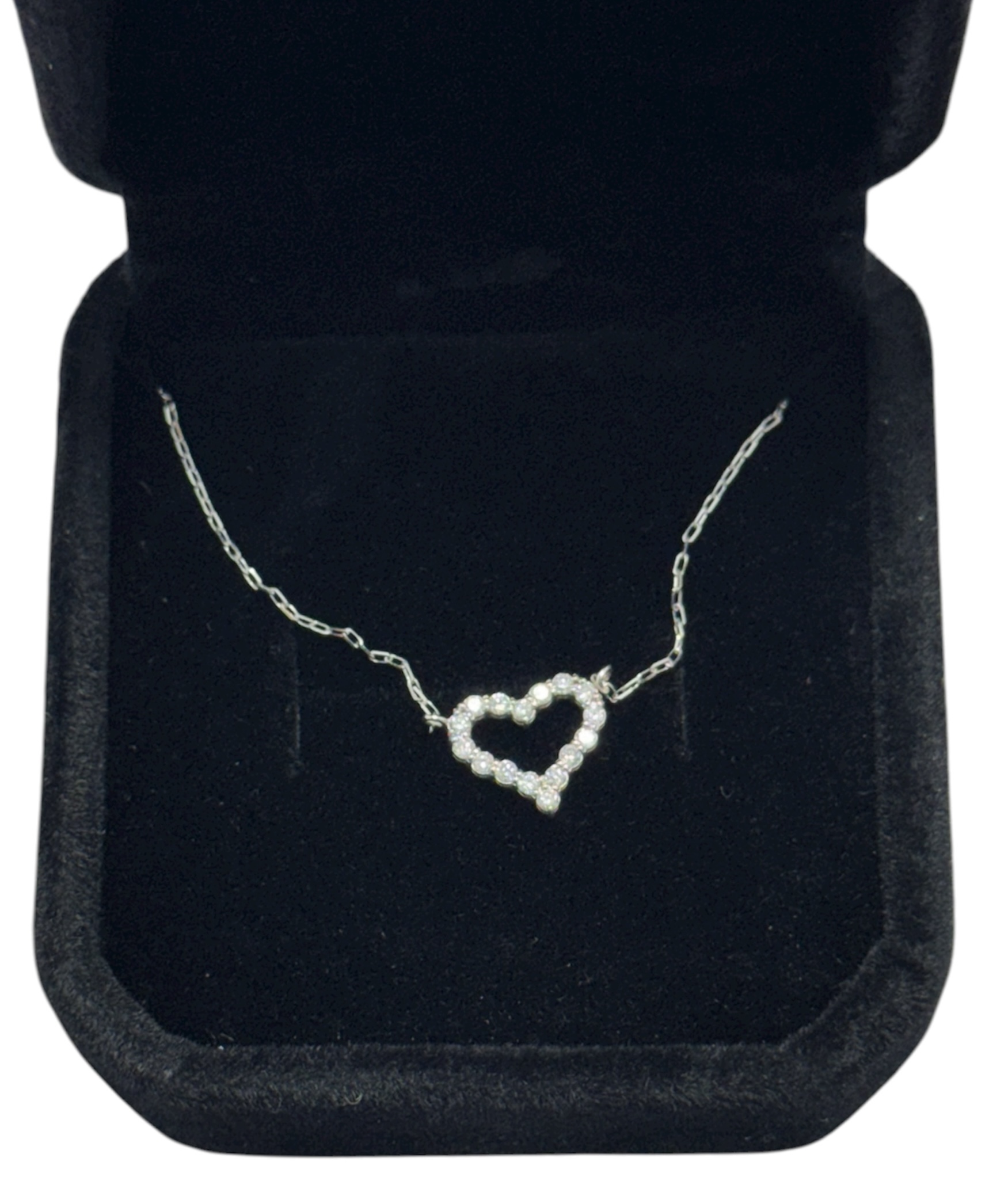 Brazalete de corazón en oro blanco con diamantes 