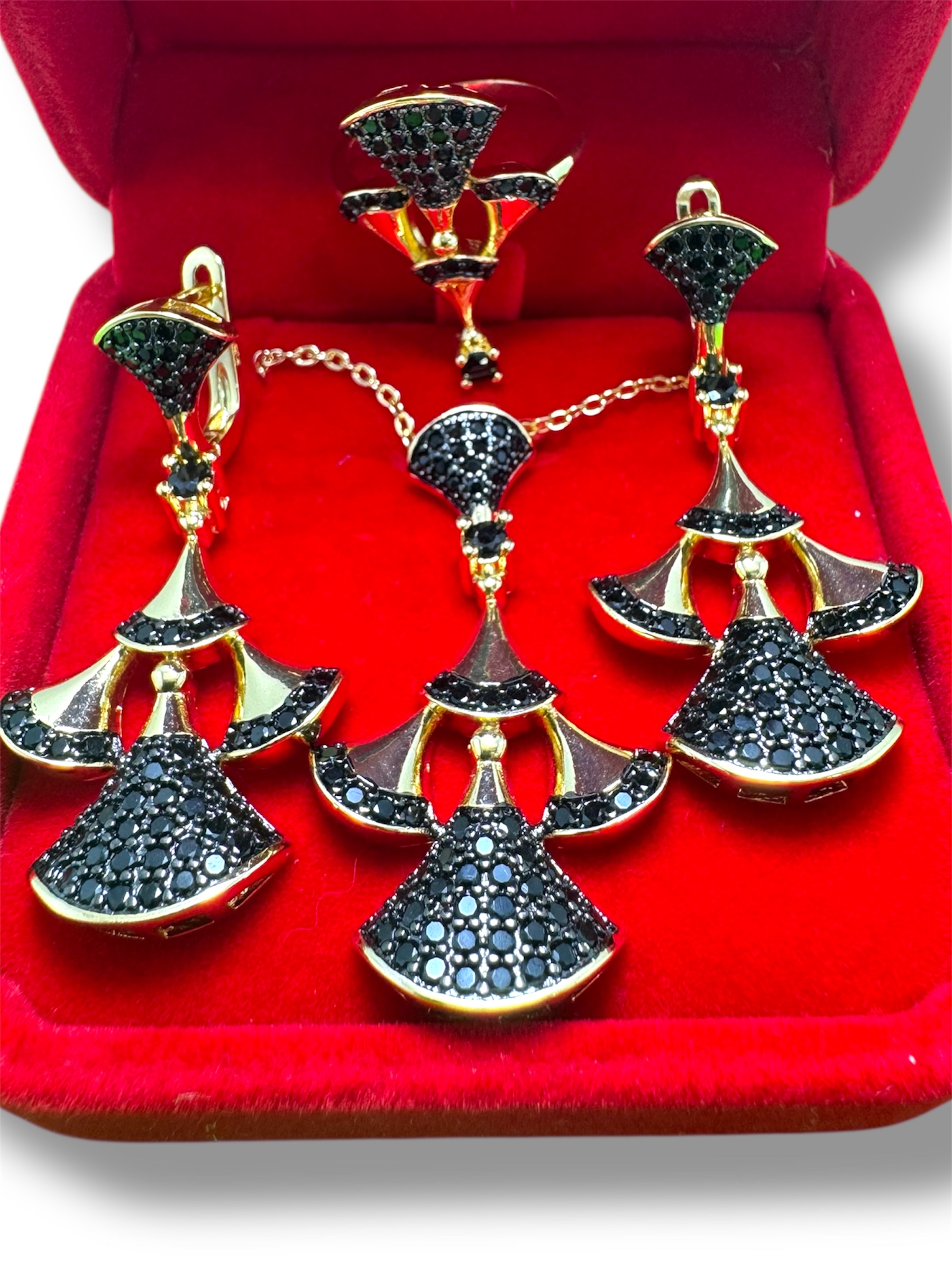 Juego de joyas de diseño elegante