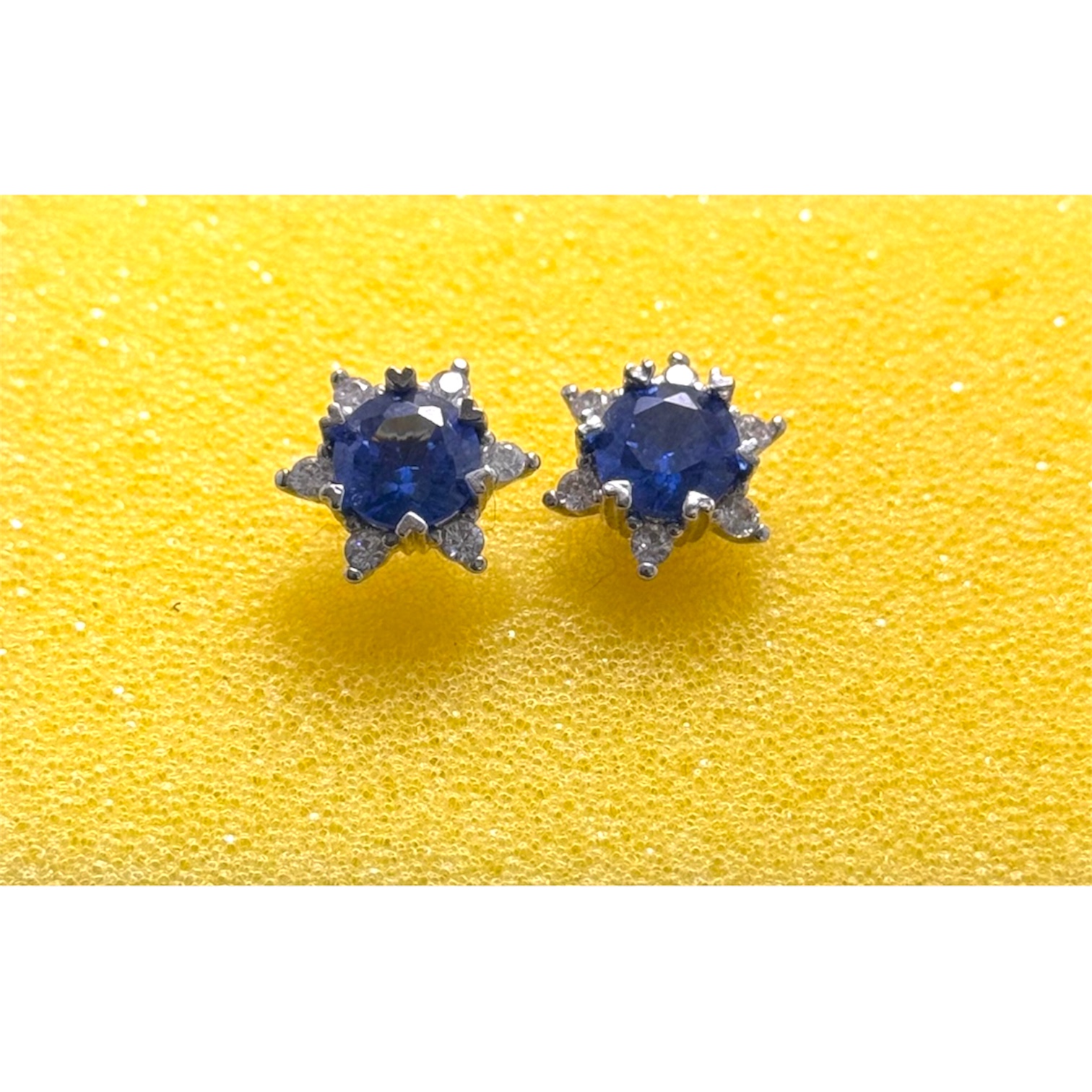 Pendientes de Espinela