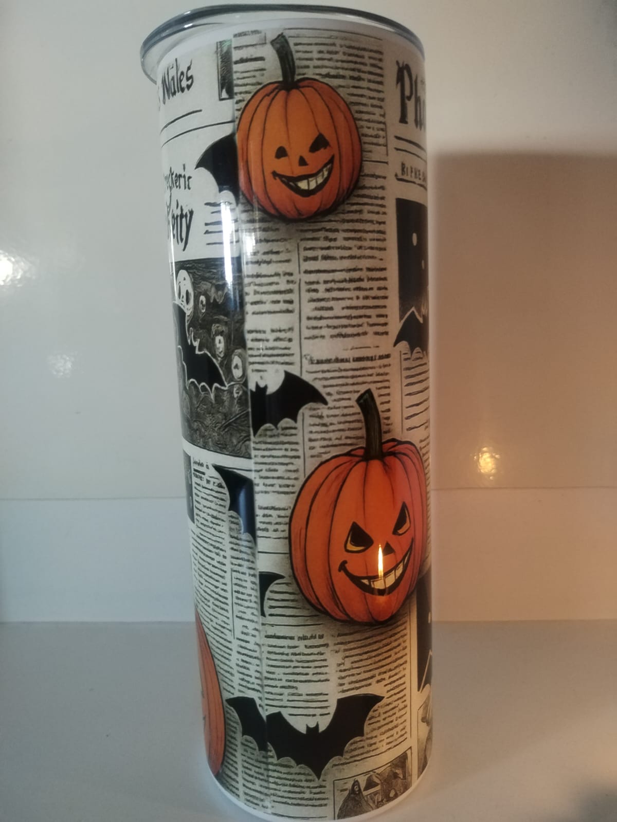 Tumbler Termo 20 oz Halloween Pumpkin Newspaper
