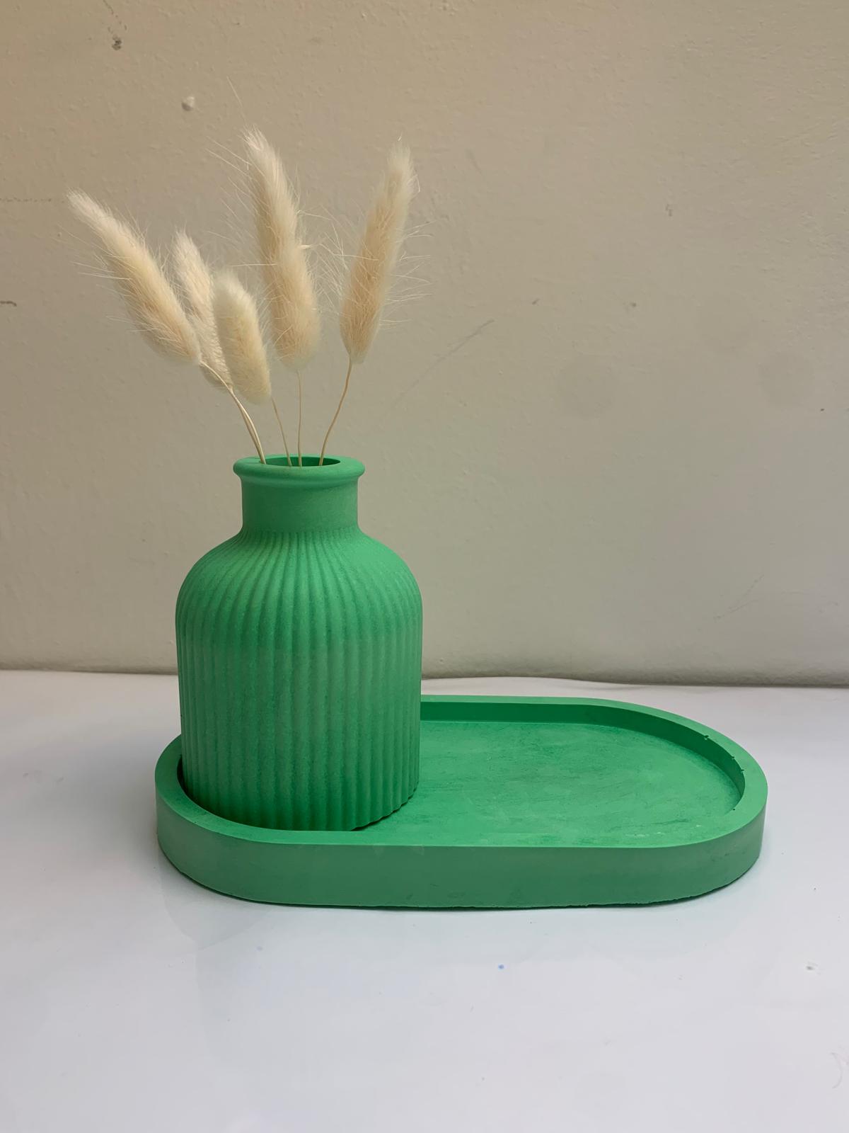 🌿 Vase Décoratif Artisanal en Pierre Blanche – Avec Plateau Assorti (Fait Main)