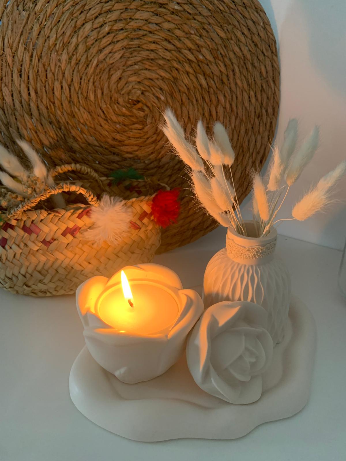 Ensemble Décoratif Artisanal en Pierre Blanche – Bougie Fleur & Mini Vase (Fait Main)