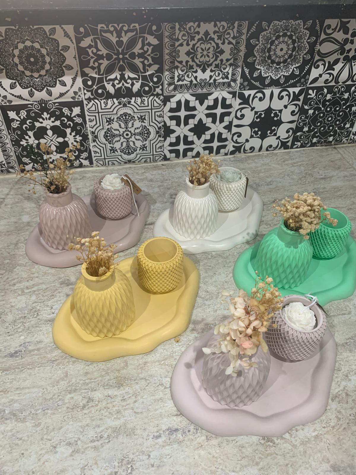 🌿✨ Set Décoratif Artisanal en Pierre Blanche – Vase & Photophore Sculptés + Plateau (Fait Main)