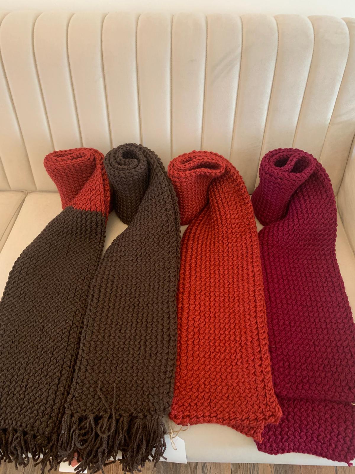 Écharpe en Laine d’Alpaga 100% Artisanale – Tricotée à la Main, Douce, Chaude et Naturelle