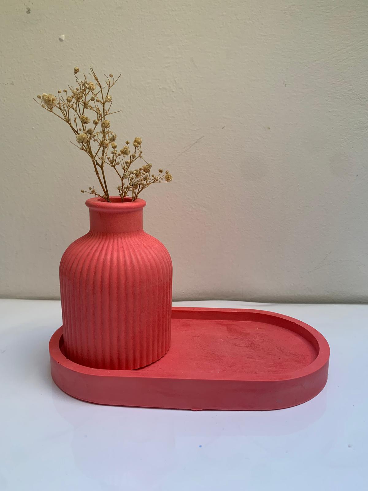 🌿 Vase Décoratif Artisanal en Pierre Blanche – Avec Plateau Assorti (Fait Main)