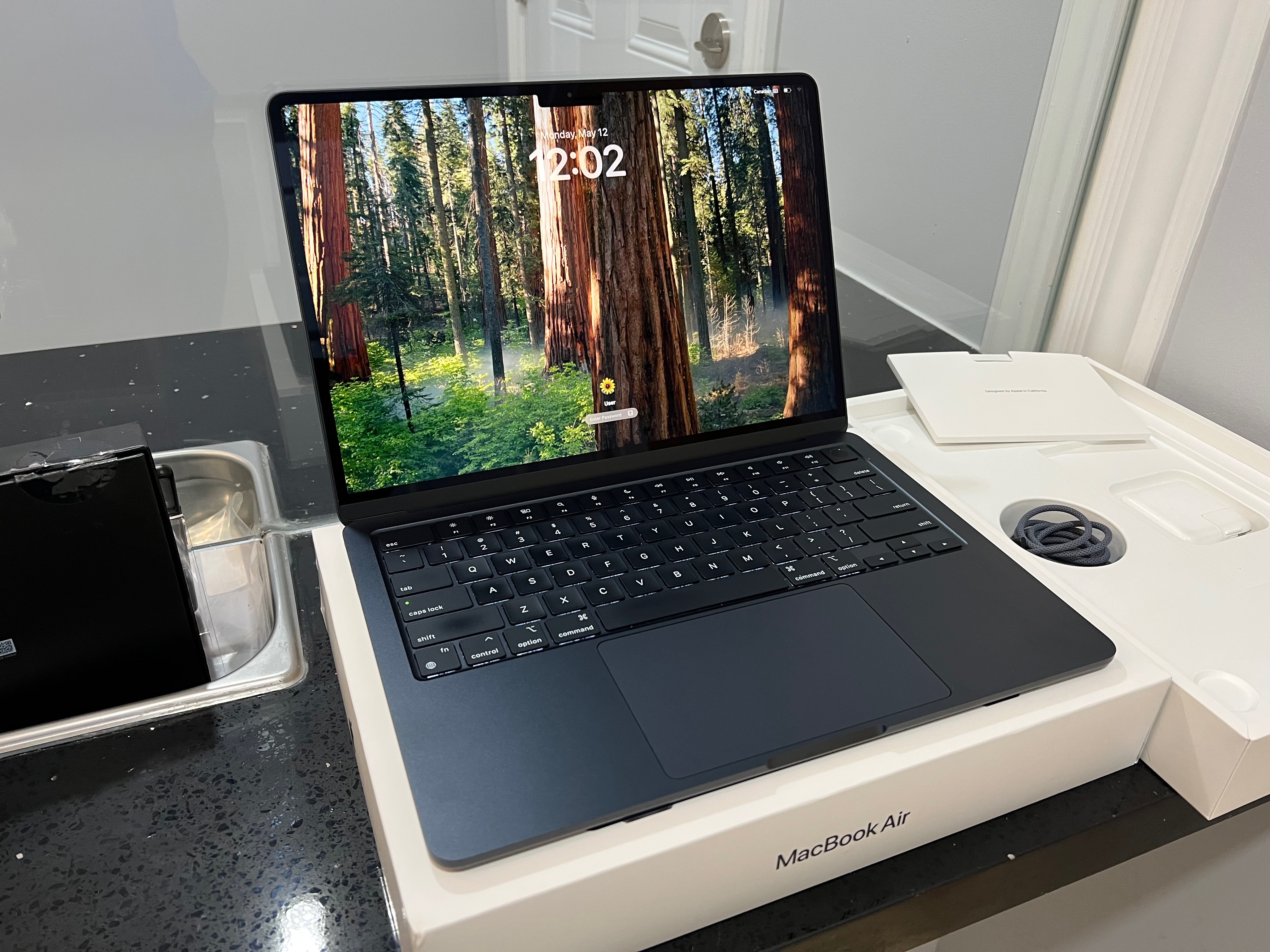 2022 MacBook Air M2 13” 8GB 256GB