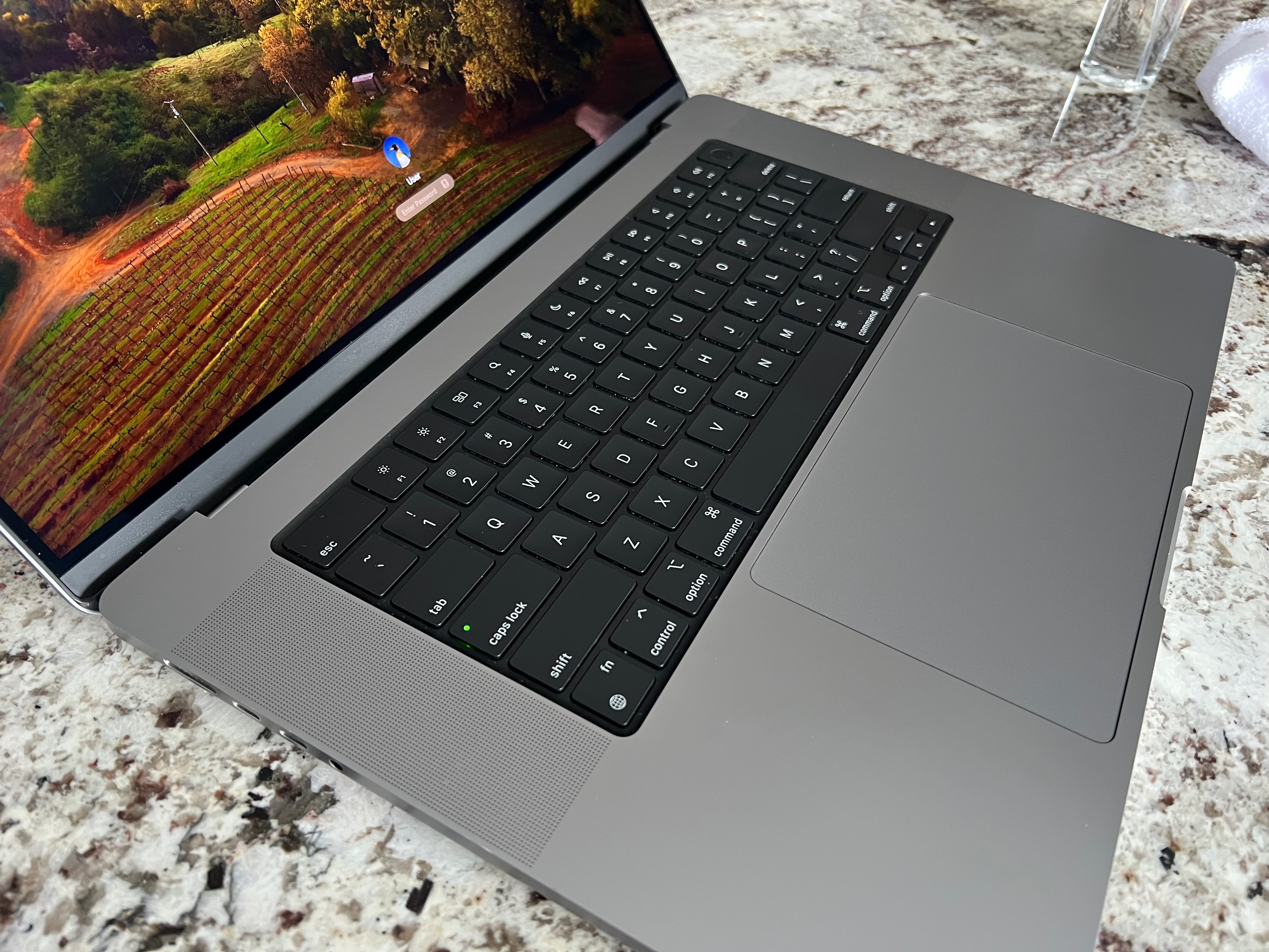 2021 MacBook Pro 16" M1 Pro 32GB 512GB