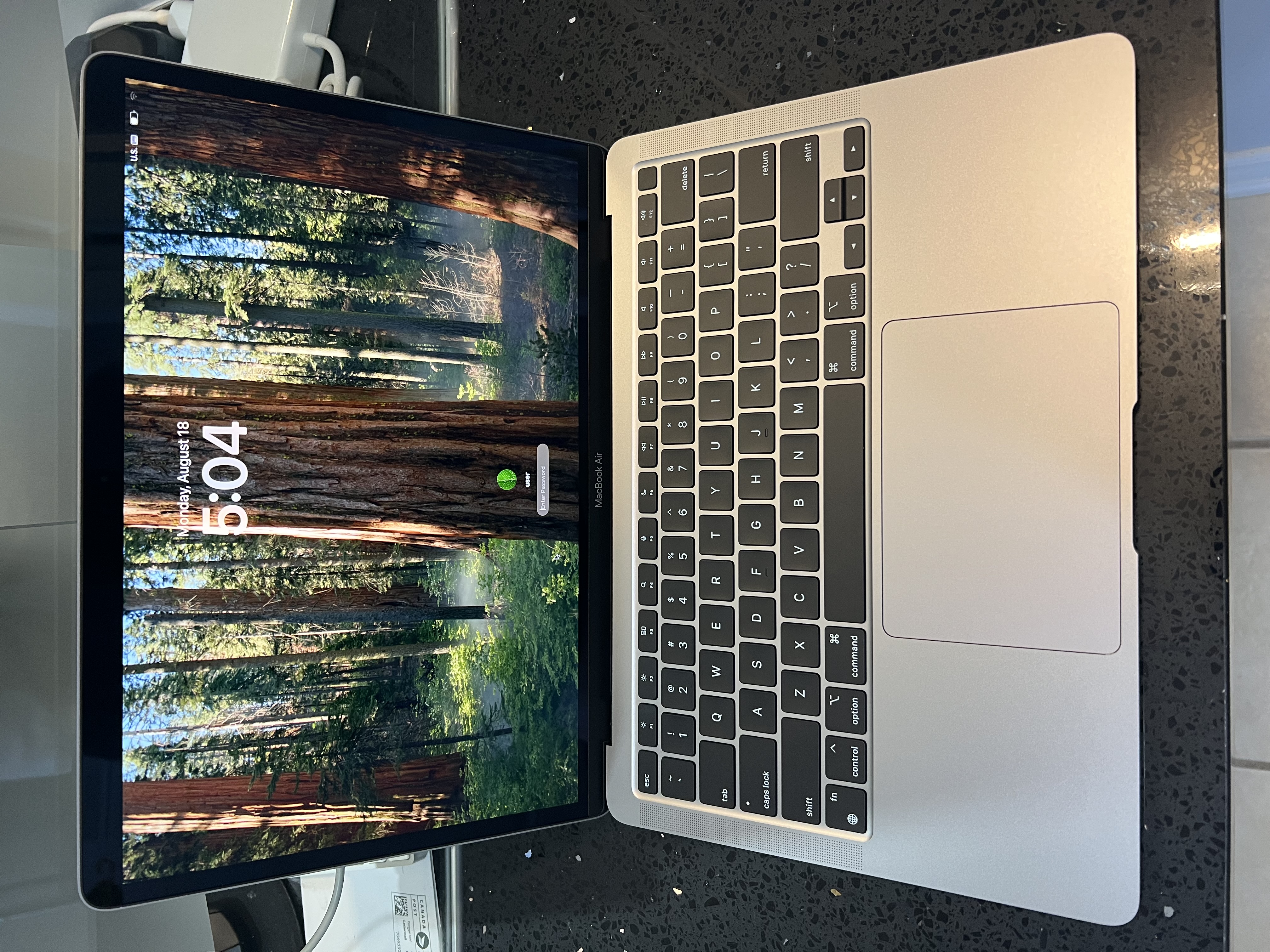 2020 MacBook Air M1 13” 100% Battery Health