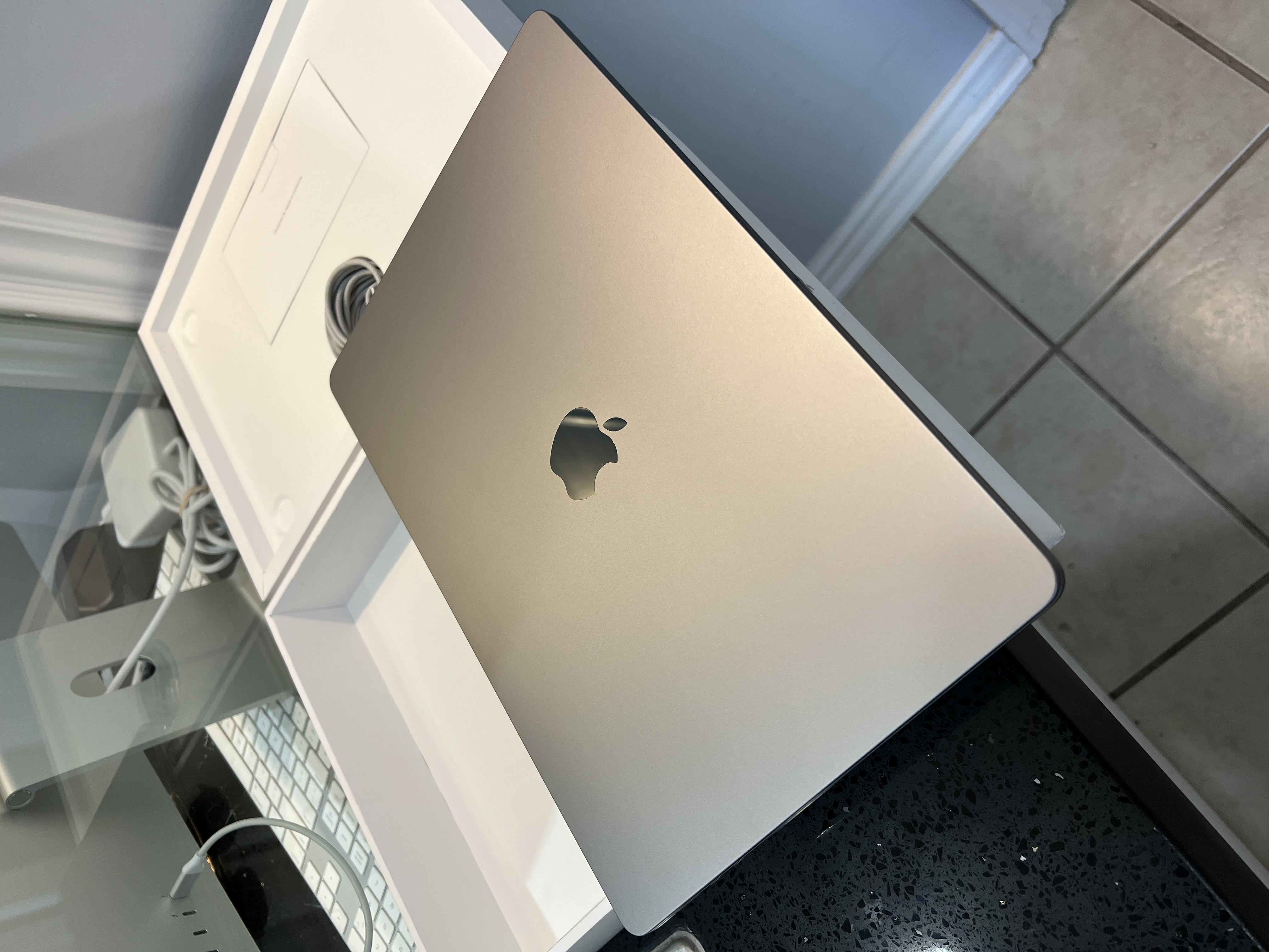2022 MacBook Air M2 15” AppleCare+ July 2026 99% Battery Health
