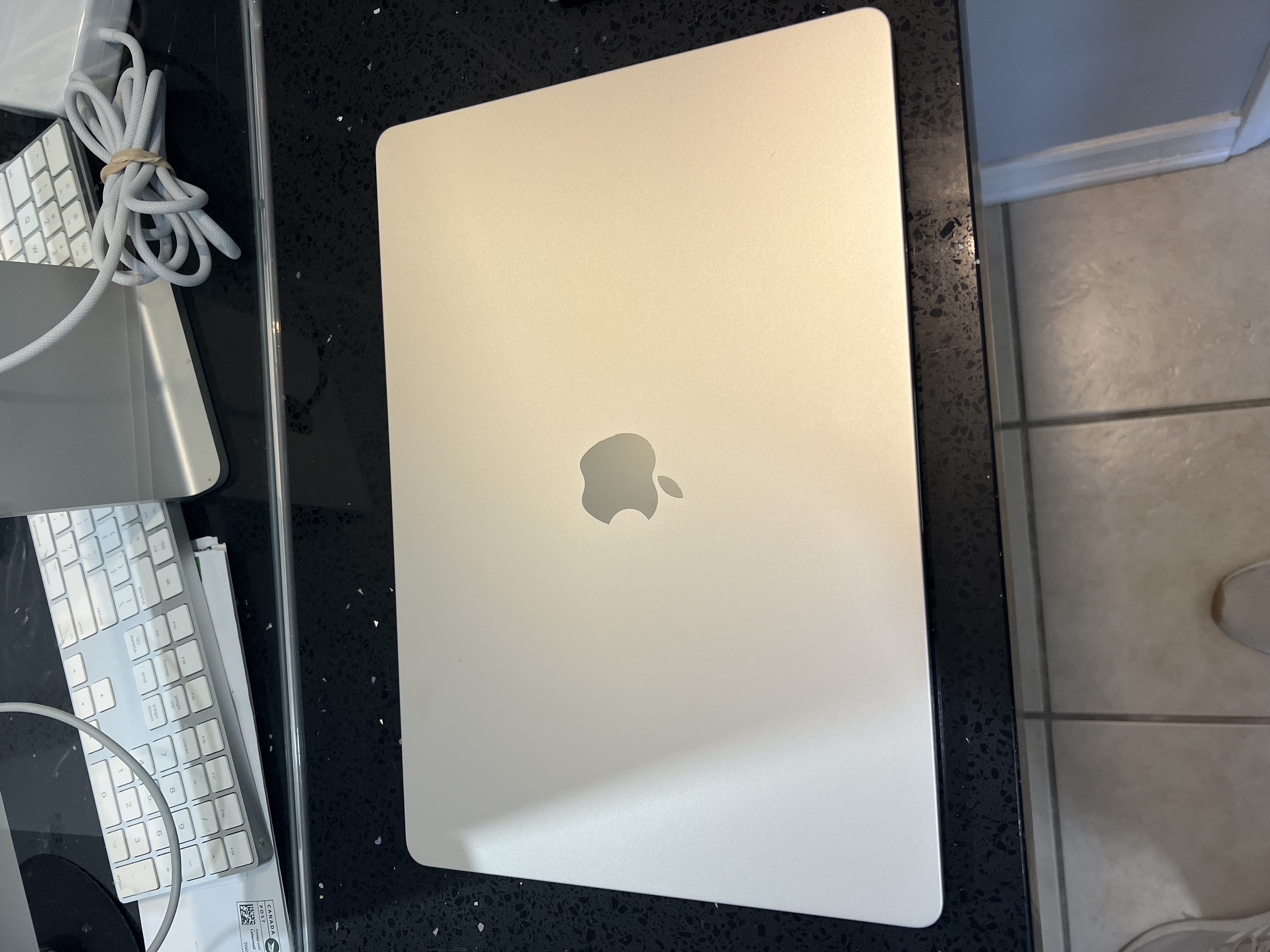2024 MacBook Air M3 15” 16GB RAM + AppleCare Feb 2026