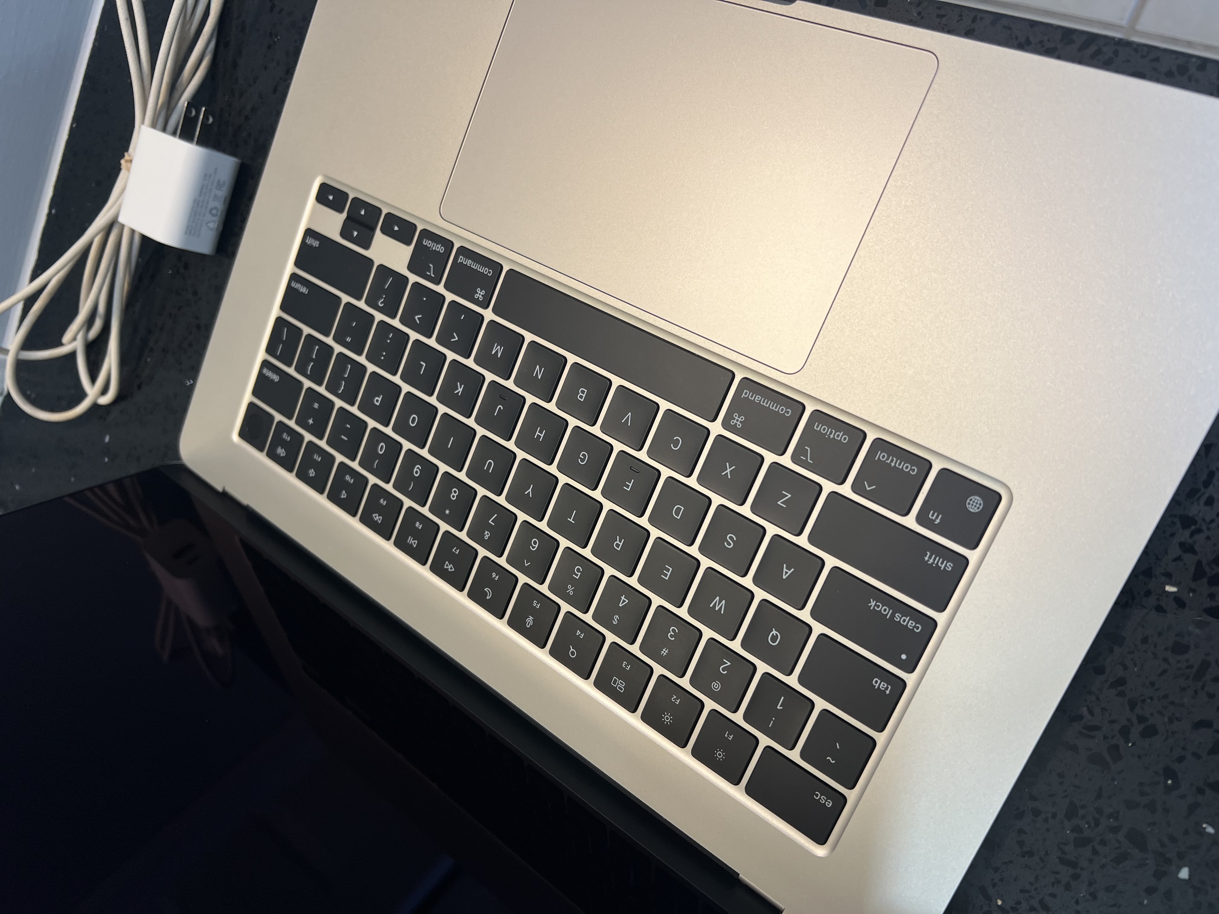 2024 MacBook Air M3 15” 16GB RAM + AppleCare Feb 2026