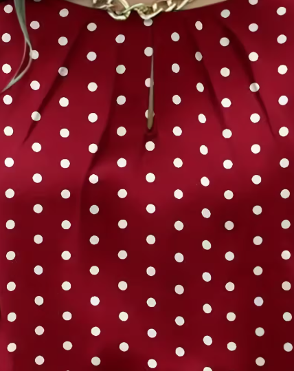 BLUSA ROJA CON LUNARES BLANCOS