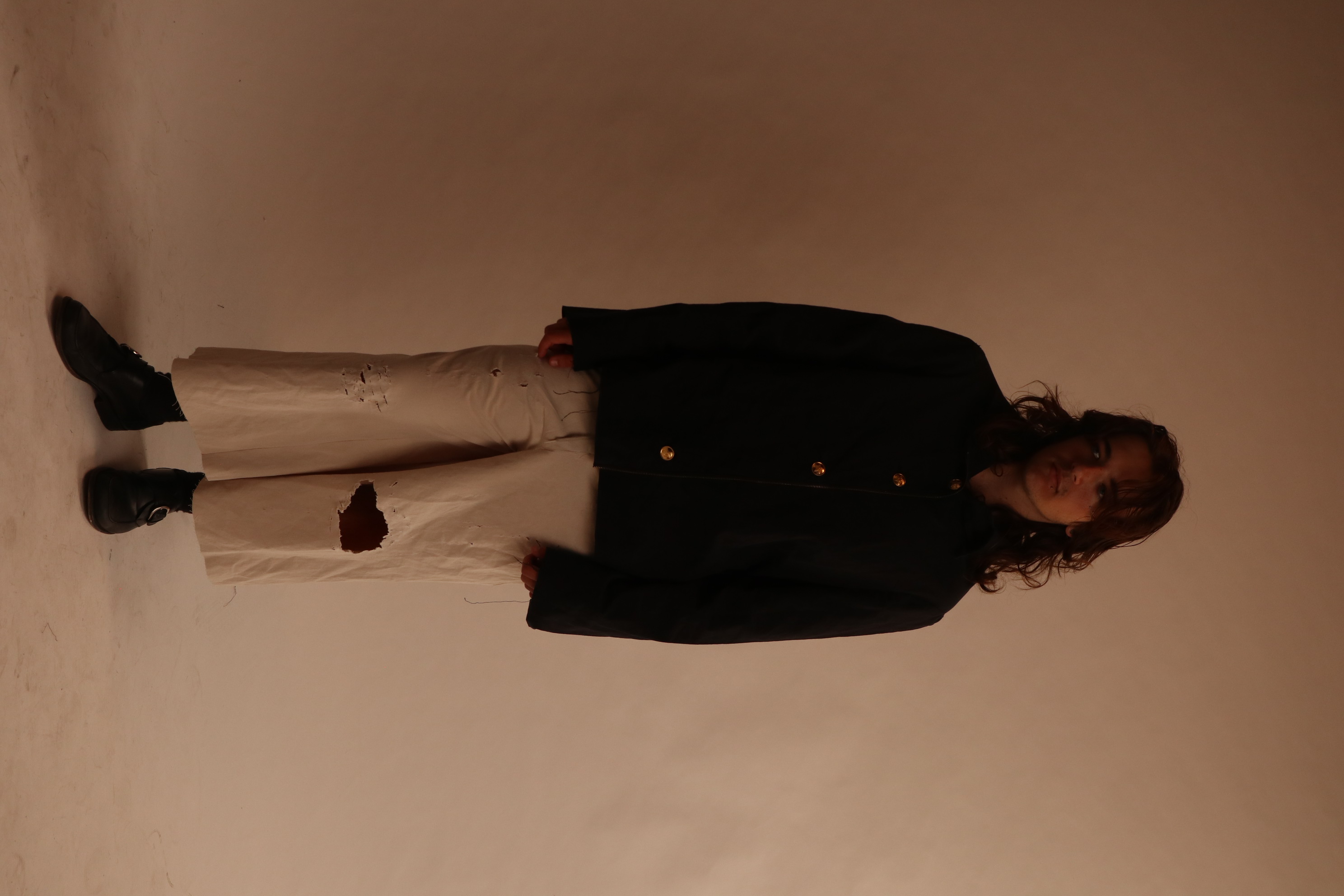 FIELD BUTTON UP