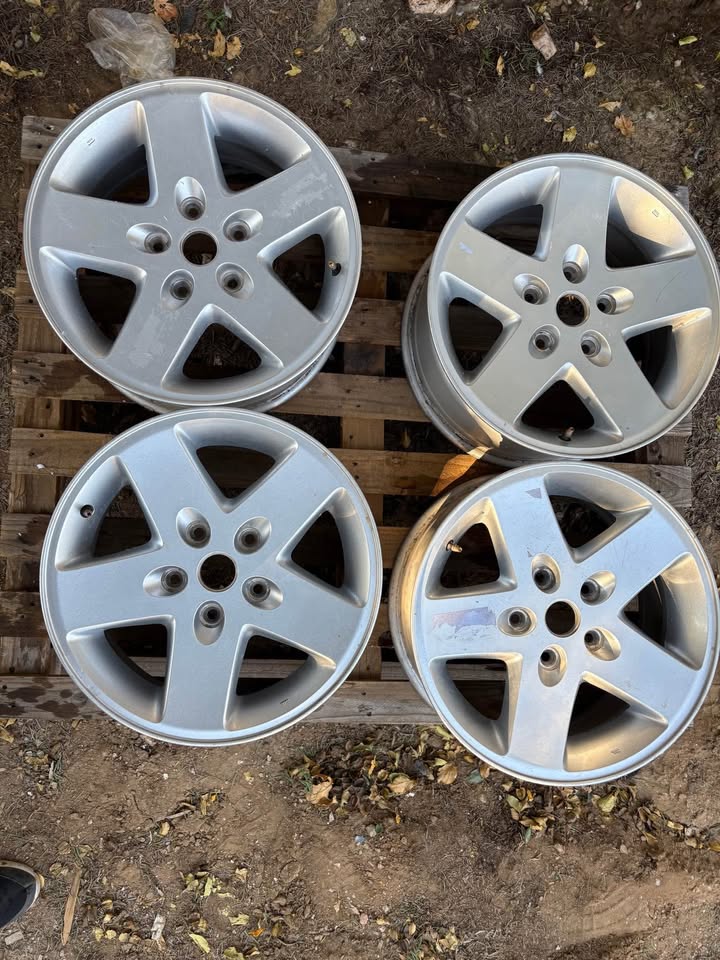 Set of 4 Alloy Wheels