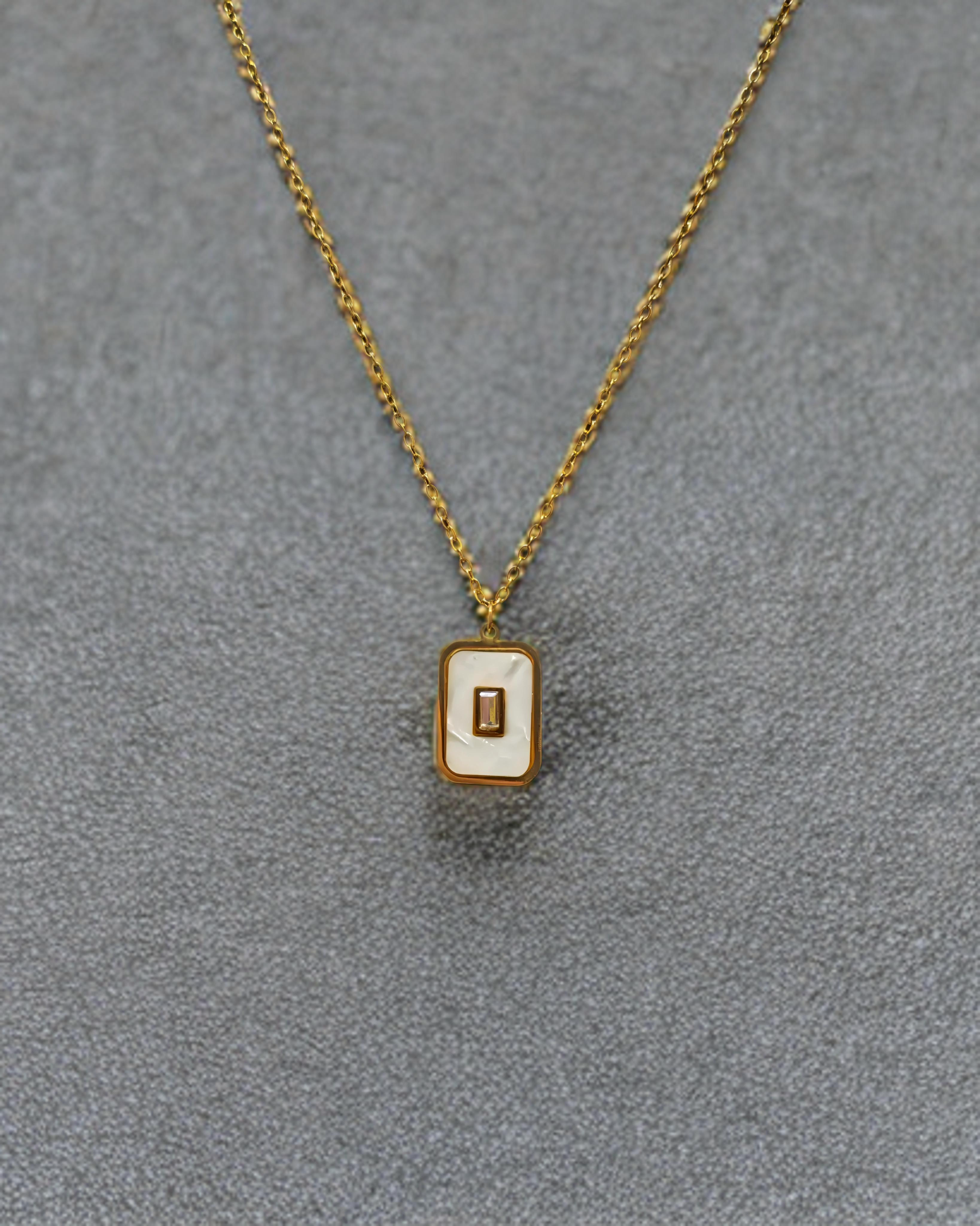 Elegant Gold Necklace 1002