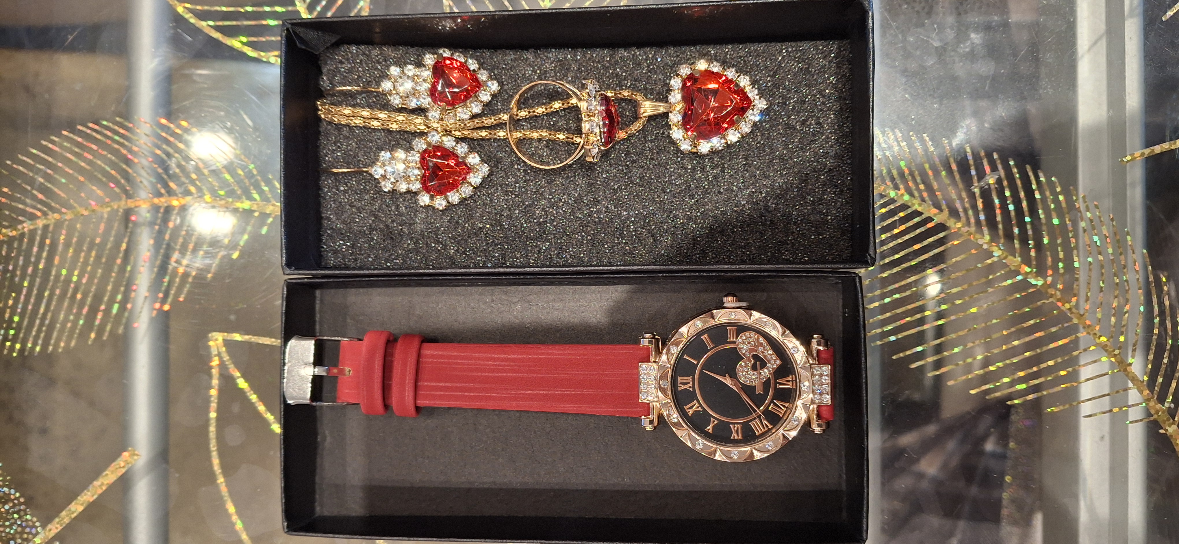 Montre élégante et ensemble de bijoux