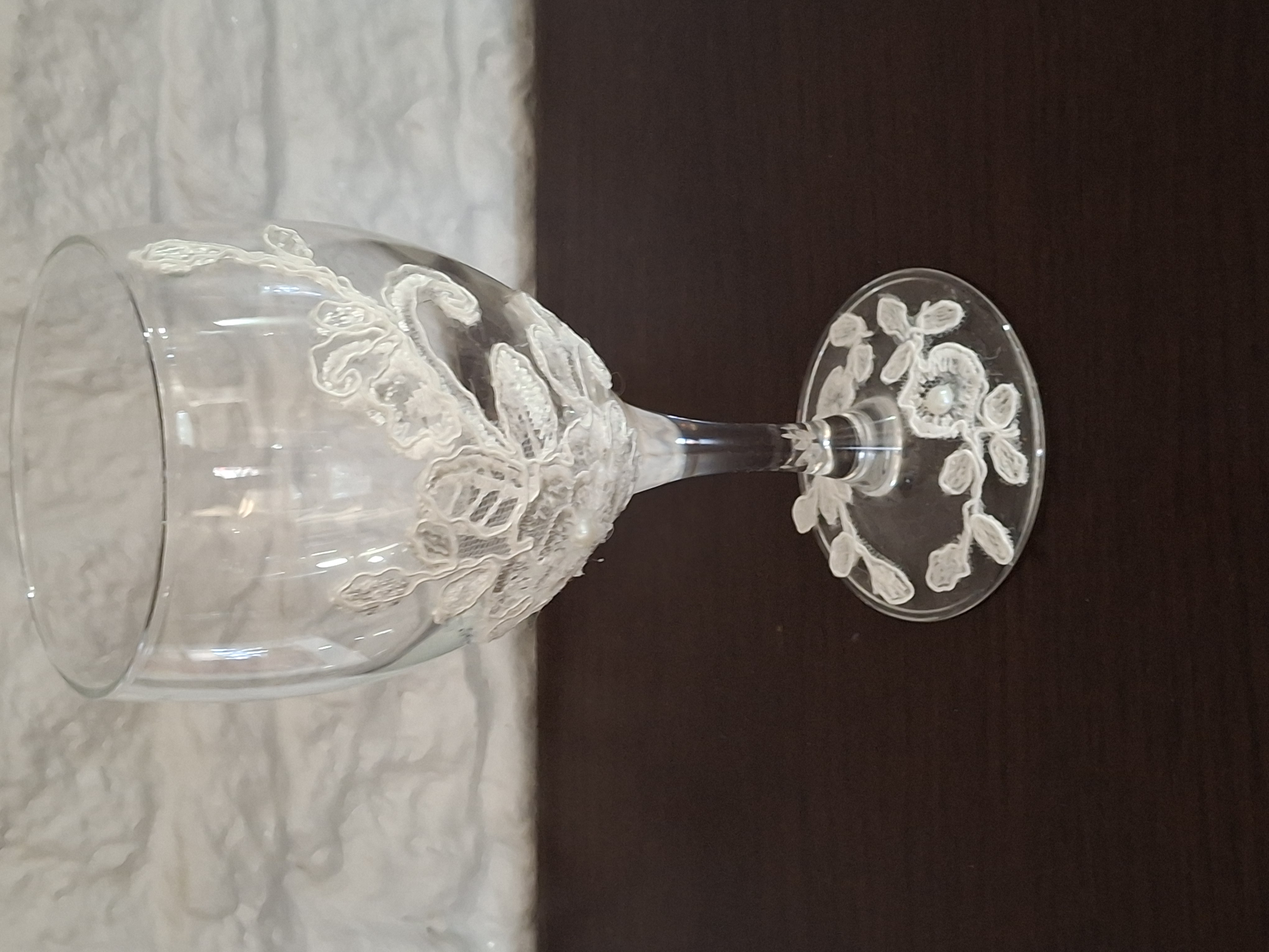 Verre à vin décoratif