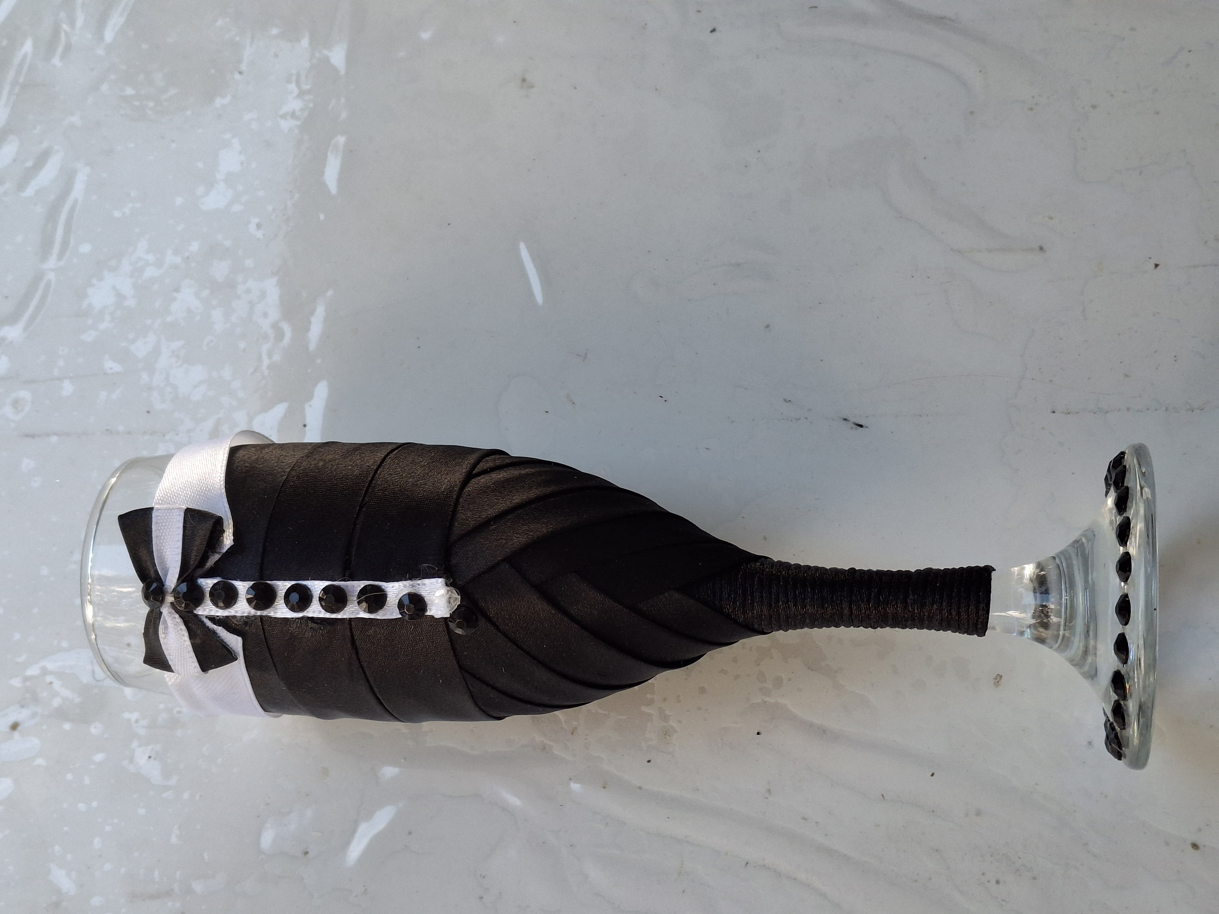 Verre à vin décoratif