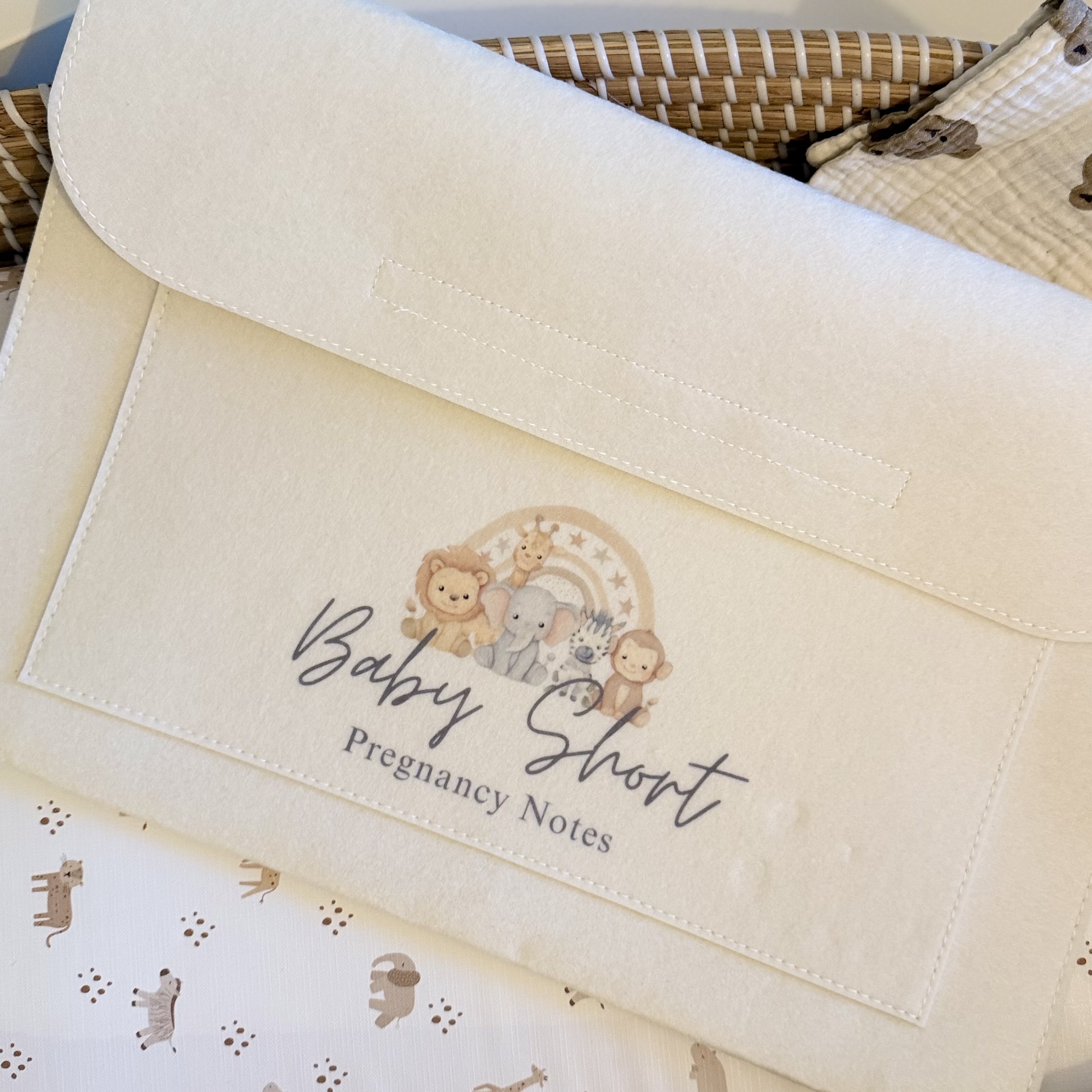 Cream Safari Animals Personalised Pregnancy Notes Folder 