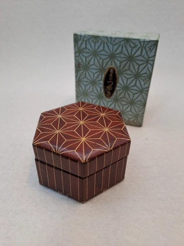 Original Japanese Hakone yosegi zaiku small wooden box, wooden mosaic handmade