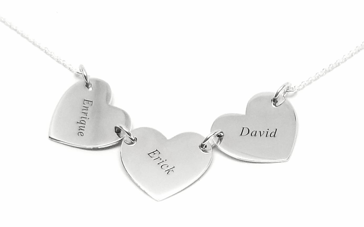 Collar de tres corazones personalizados