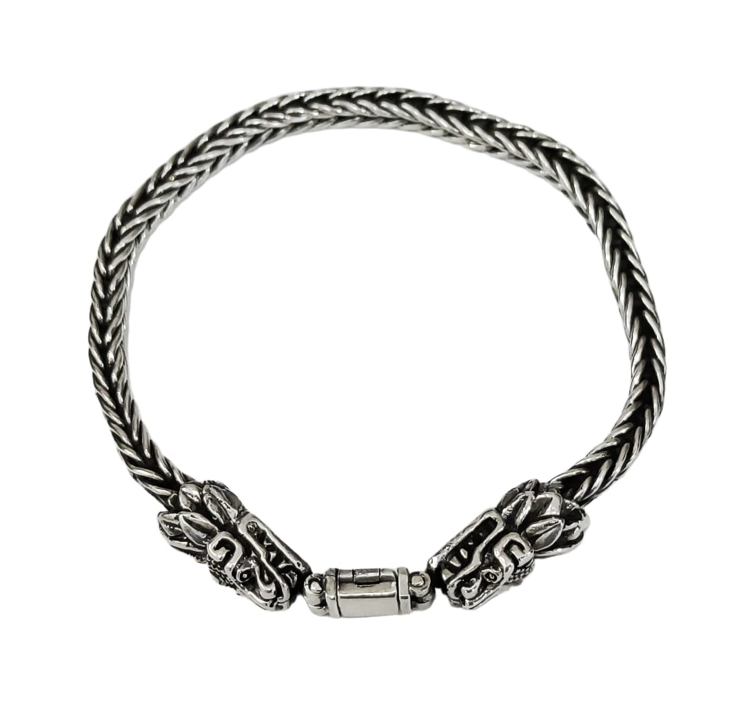 Pulsera de plata con diseño de Quetzalcóatl