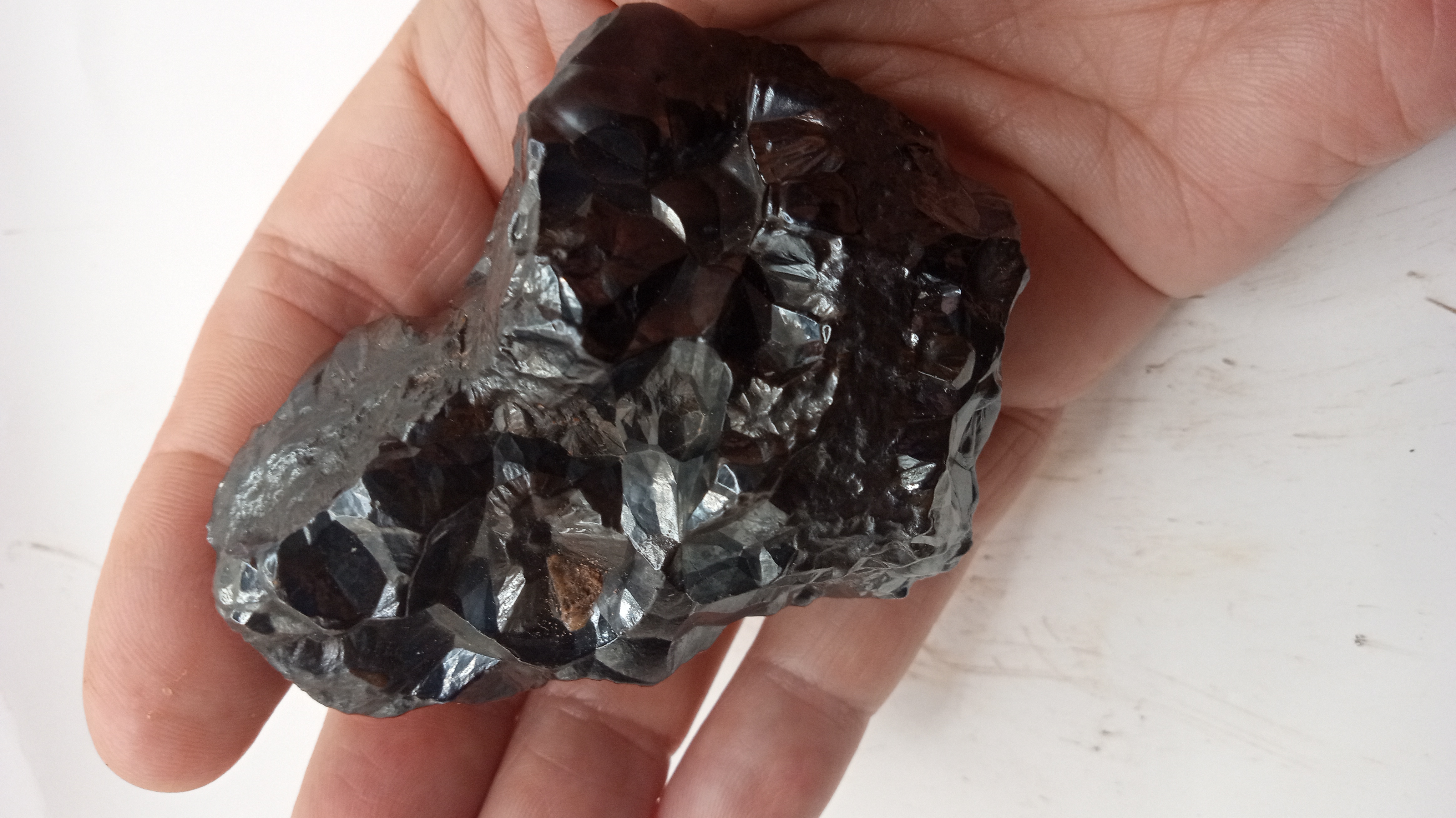 Beautiful Black Hematite - HQ - from Brazil -