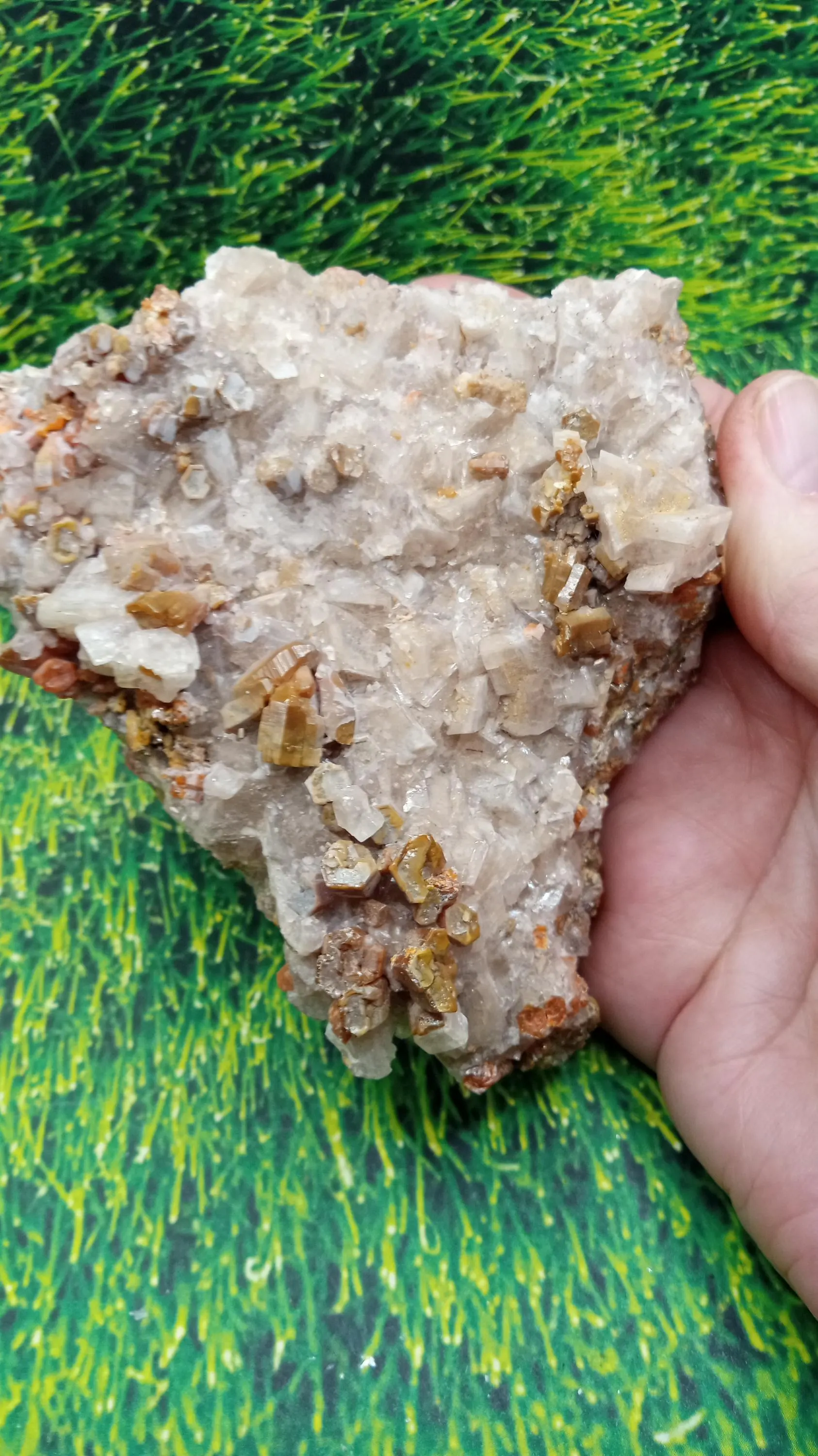 Barite / Quartz / Vanadinite - 
