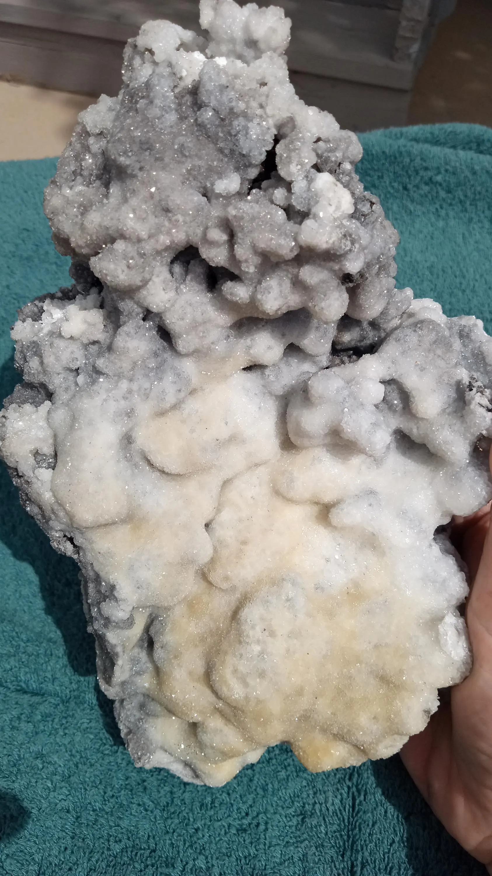 Chalcedony & Descloizite ~ sparkles galore