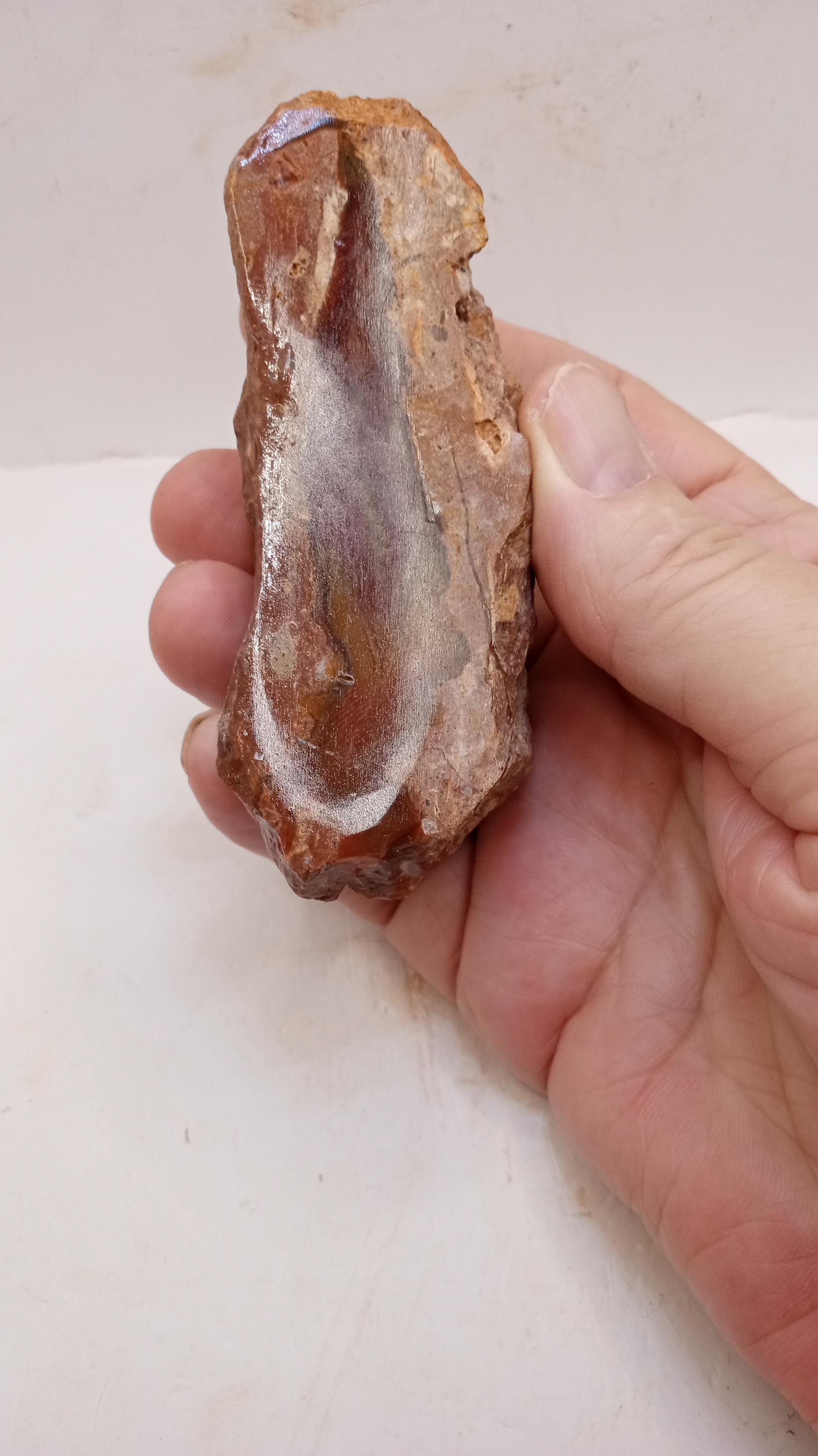 CARNELIAN AGATE MINERAL SPECIMEN