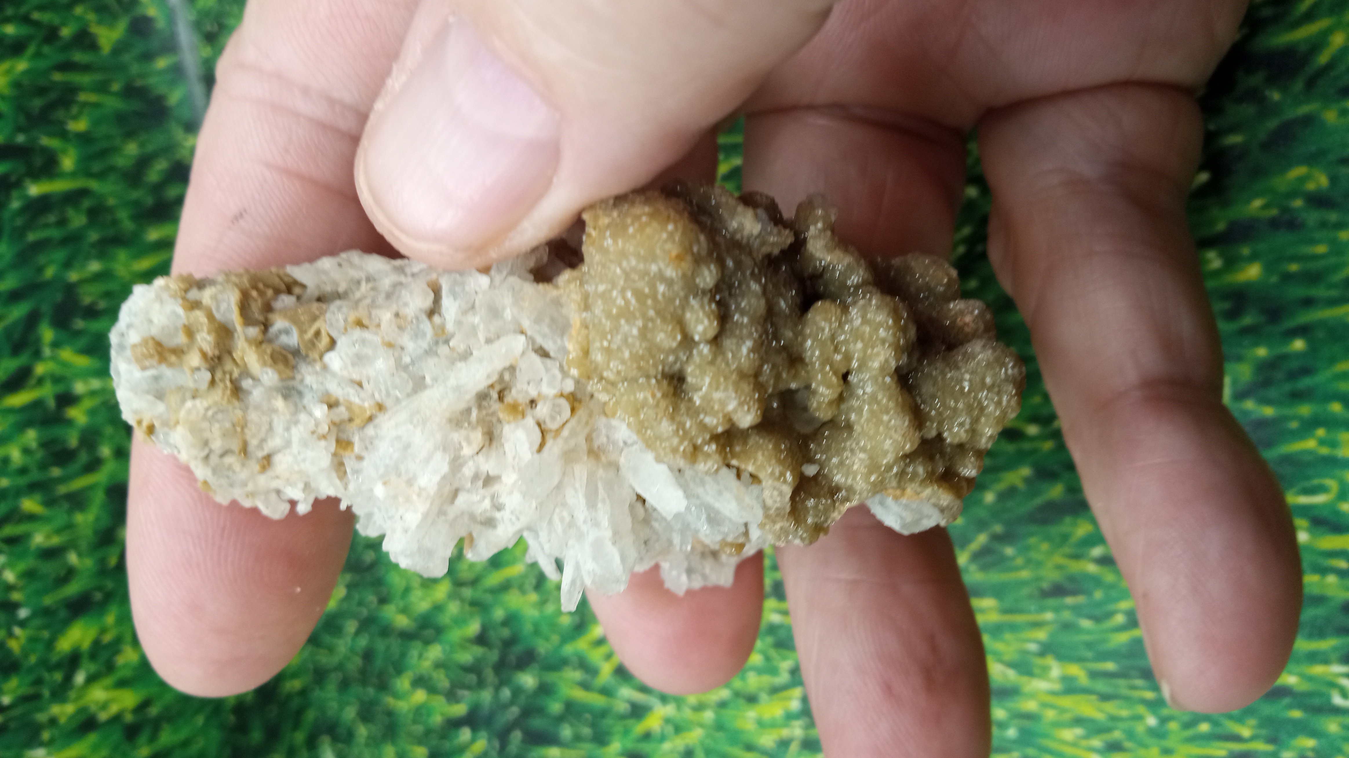 Mimetite  and pyromorphite Rare Mineral - New Mexico